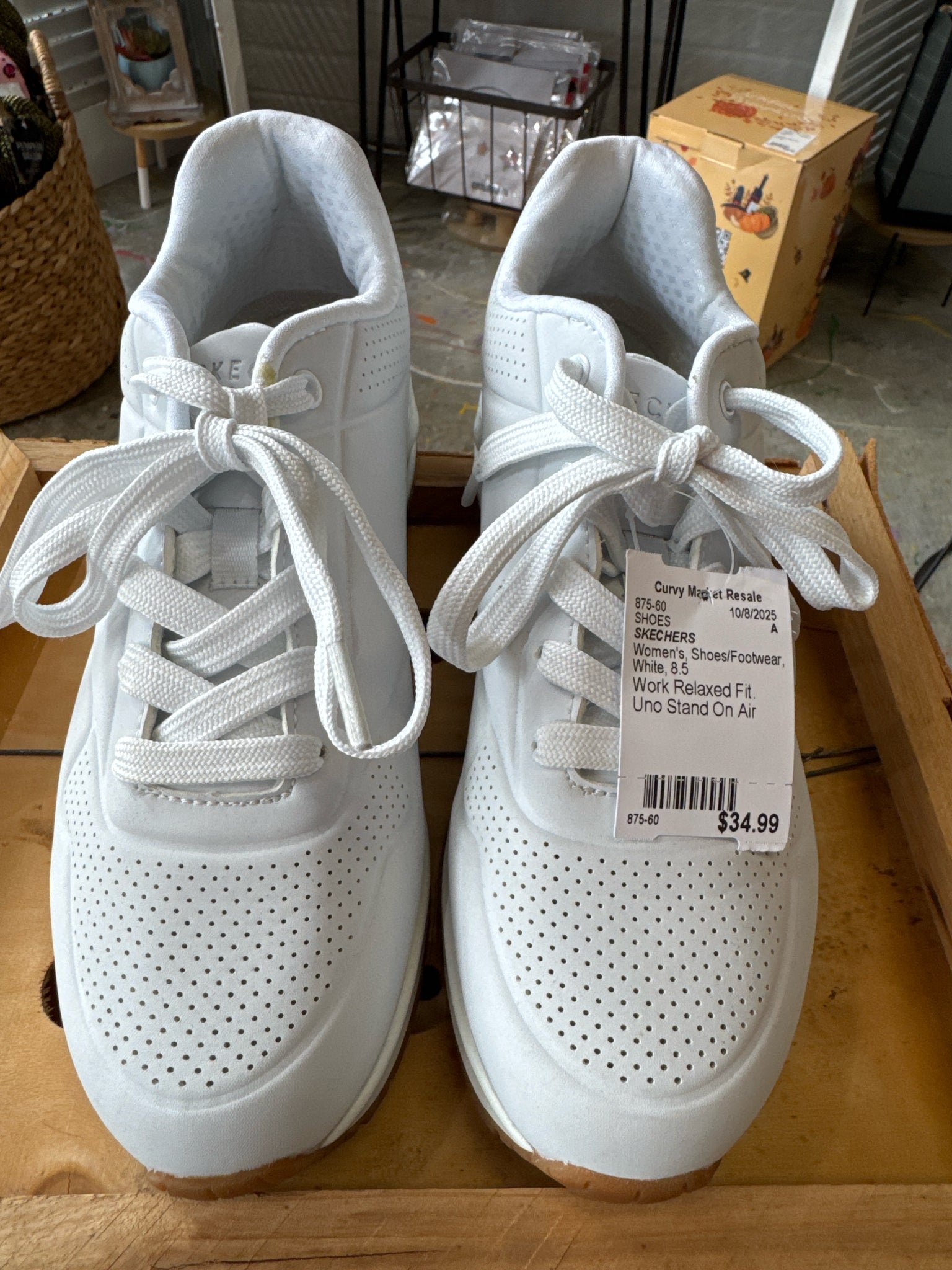 SKECHERS Shoes/Footwear 8.5 SHOES