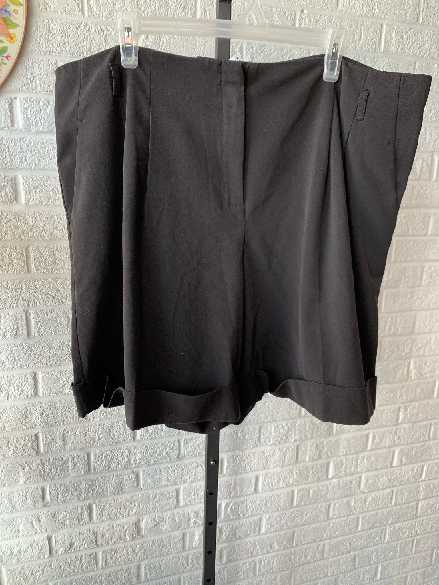 Larry Levine Woman Plus Bottoms Size 20W Shorts
