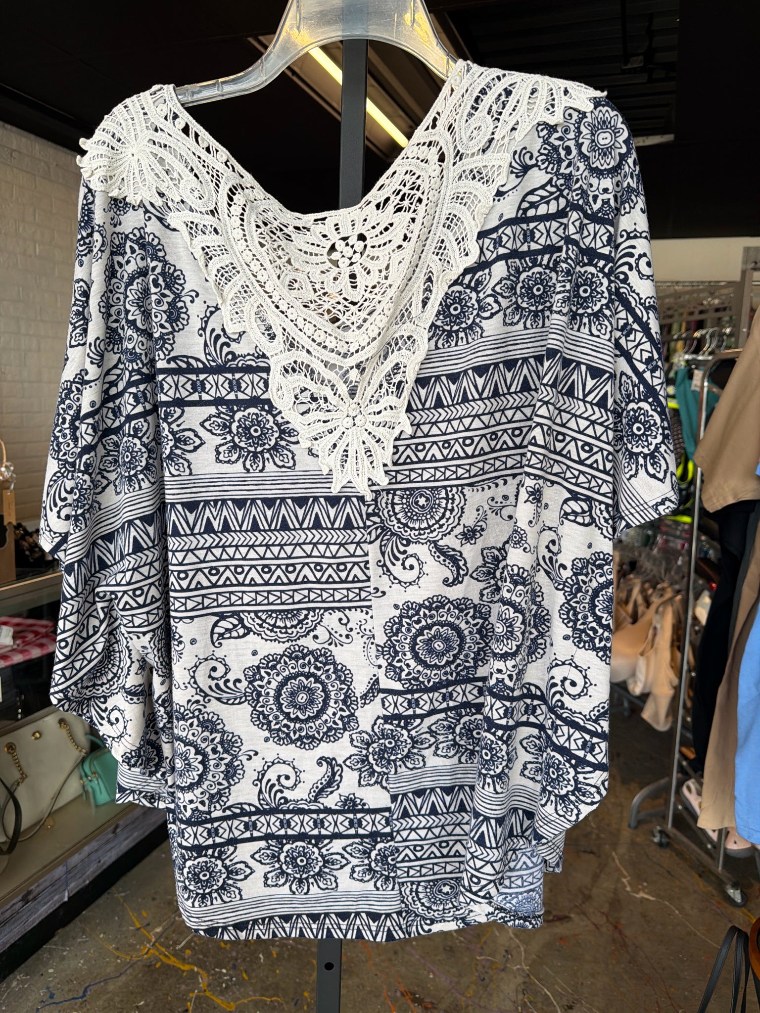 Lavish Plus Tops Size 2X Blouse