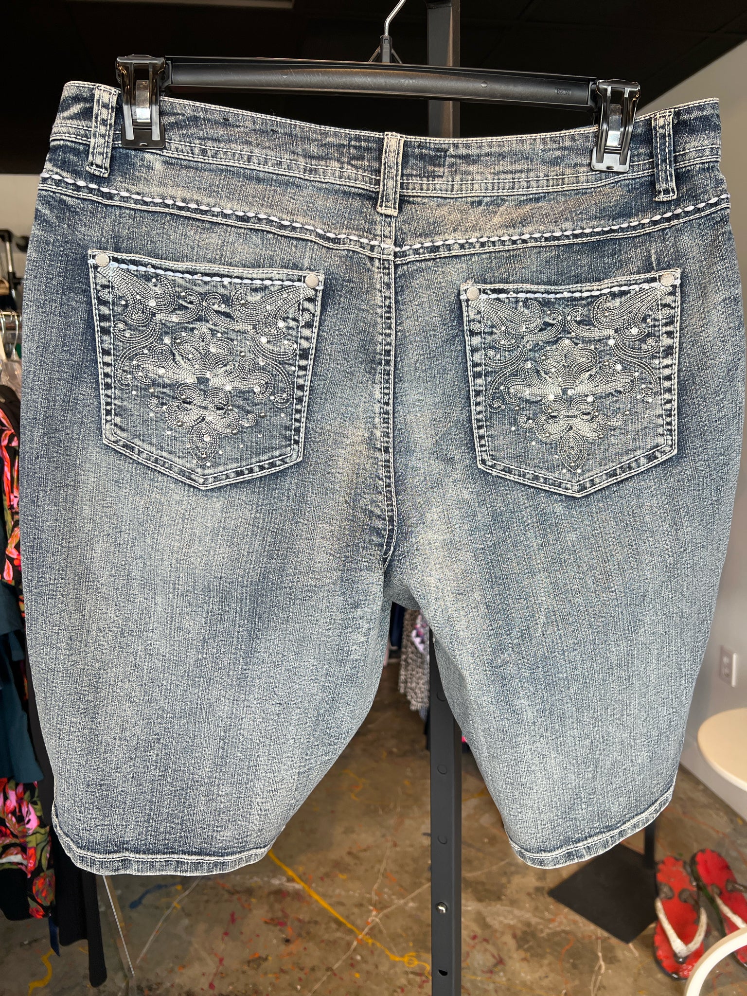 Cato Plus Bottoms Size 16 Shorts