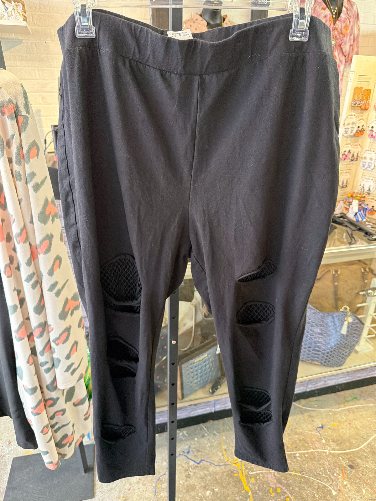 torrid Plus Bottoms Size 5 Pants