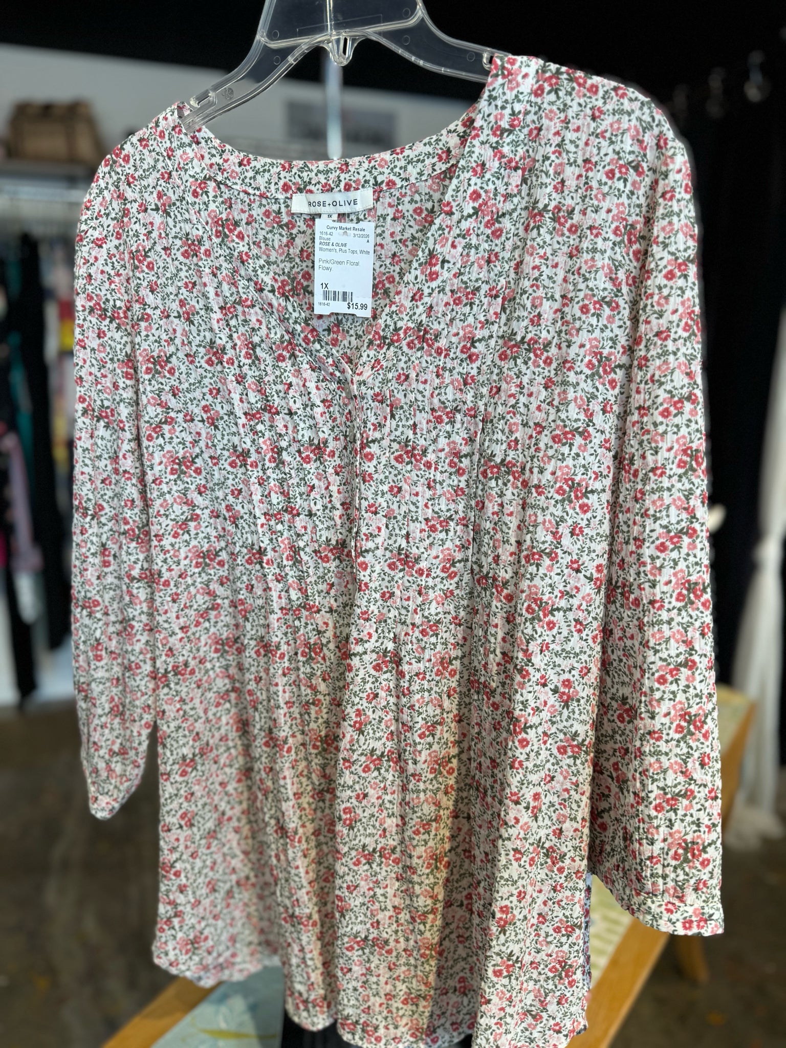 ROSE & OLIVE Plus Tops Size 1X Blouse