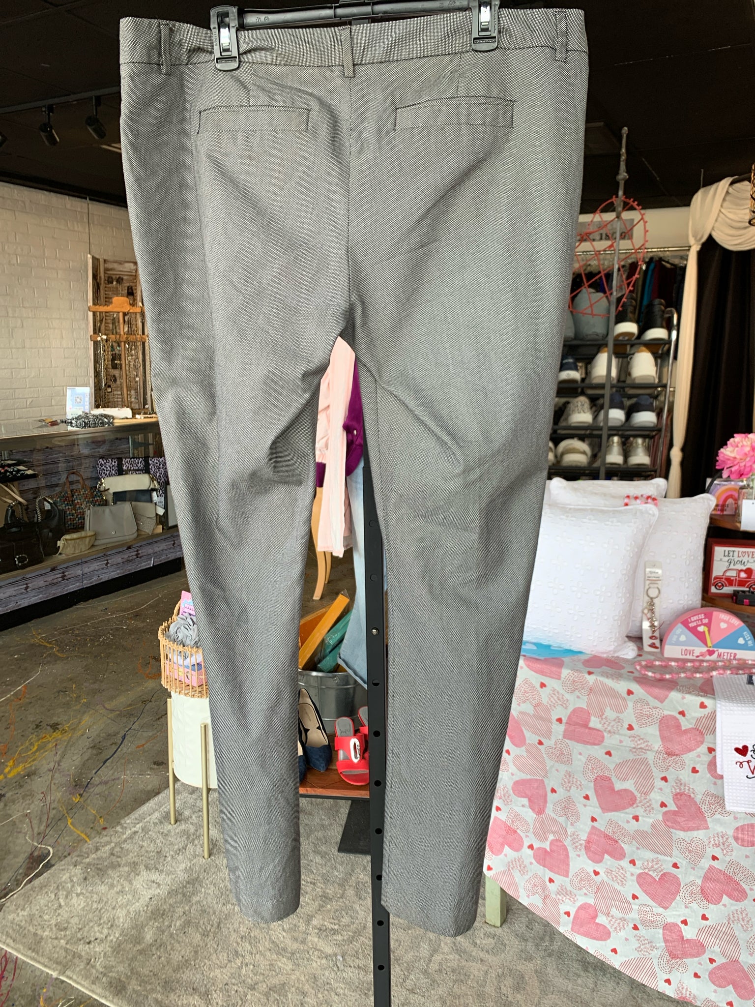 EXPRESS Plus Bottoms Size 16 Pants