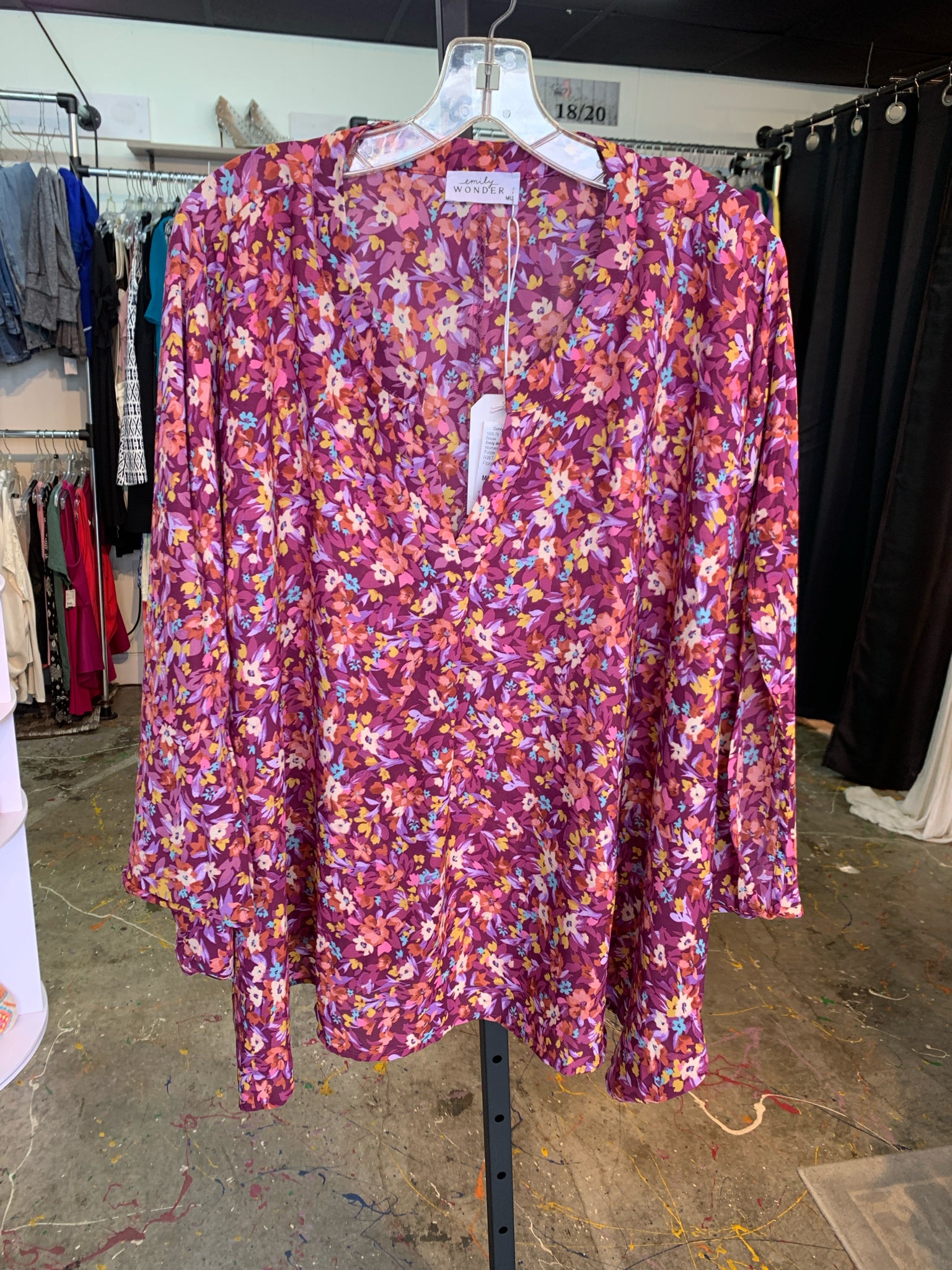 Emily Wonder Womens Tops Size ML Blouse