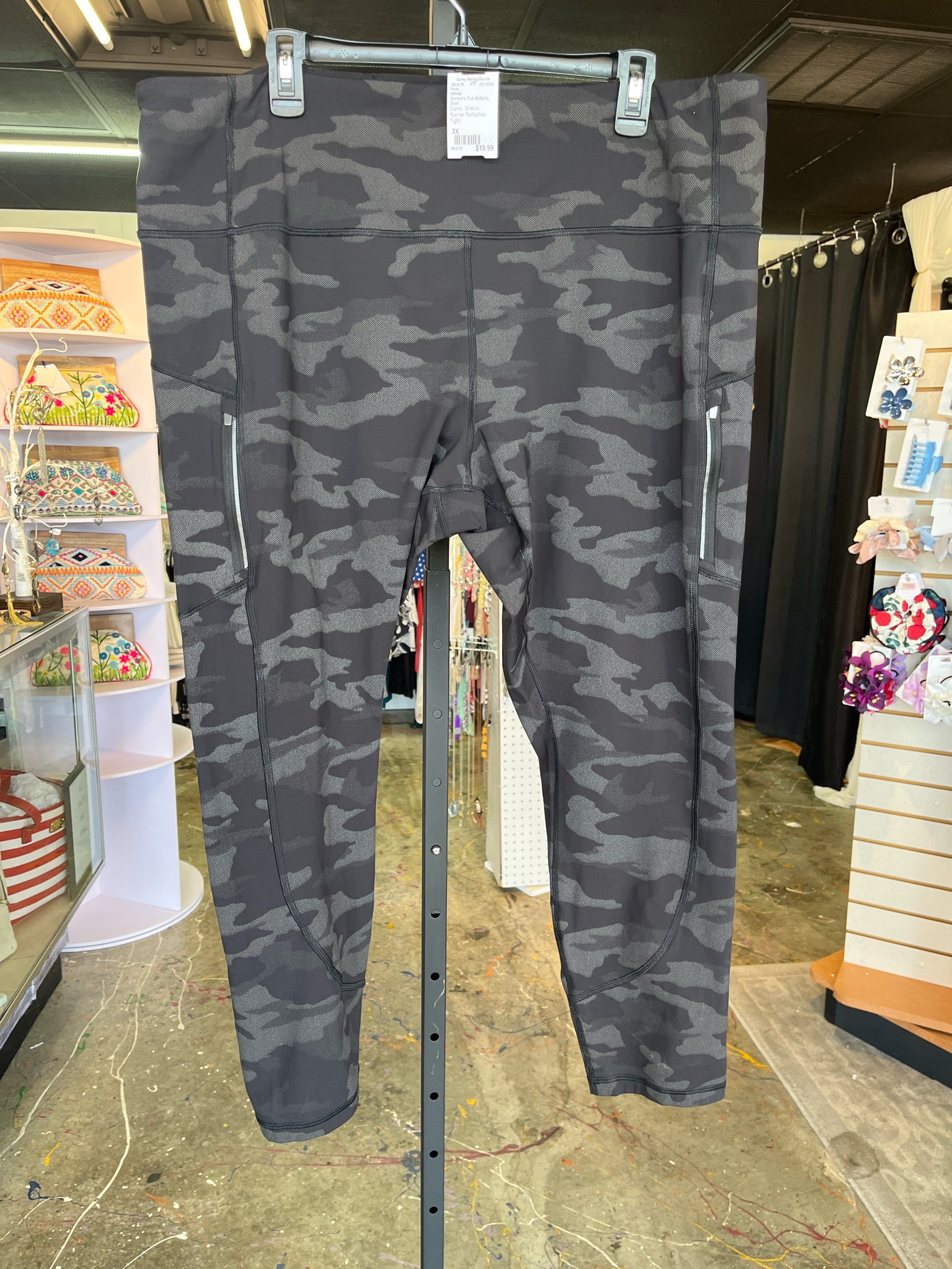 Athleta Plus Bottoms Size 3X Pants