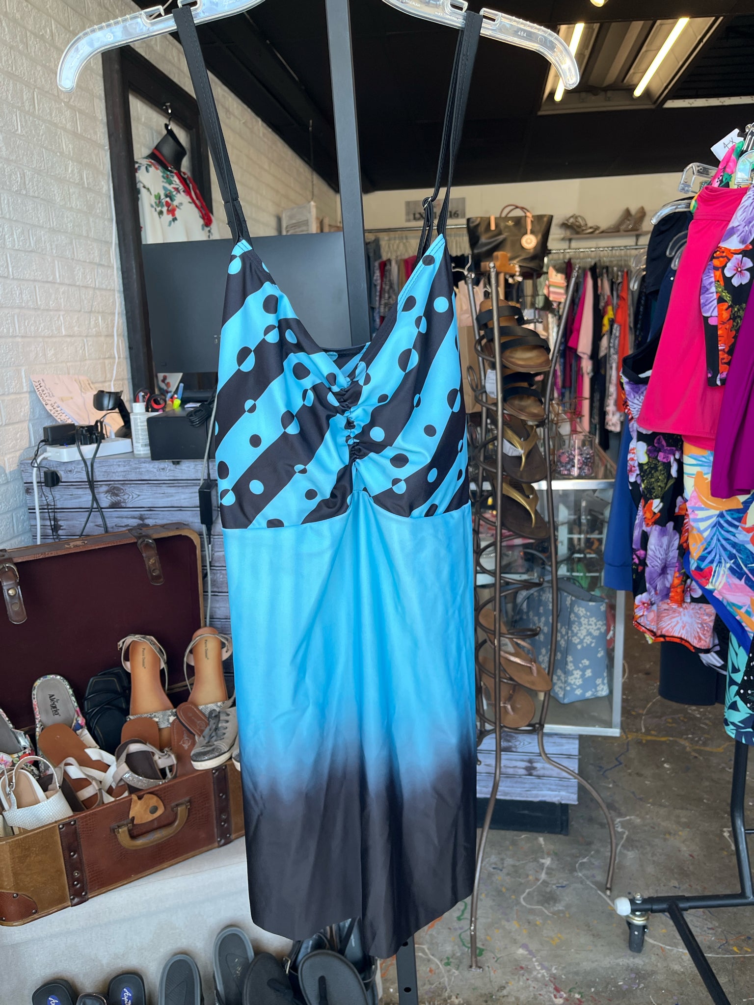No Brand Plus Swimwear Size 6X Swim top fits like a 2x!