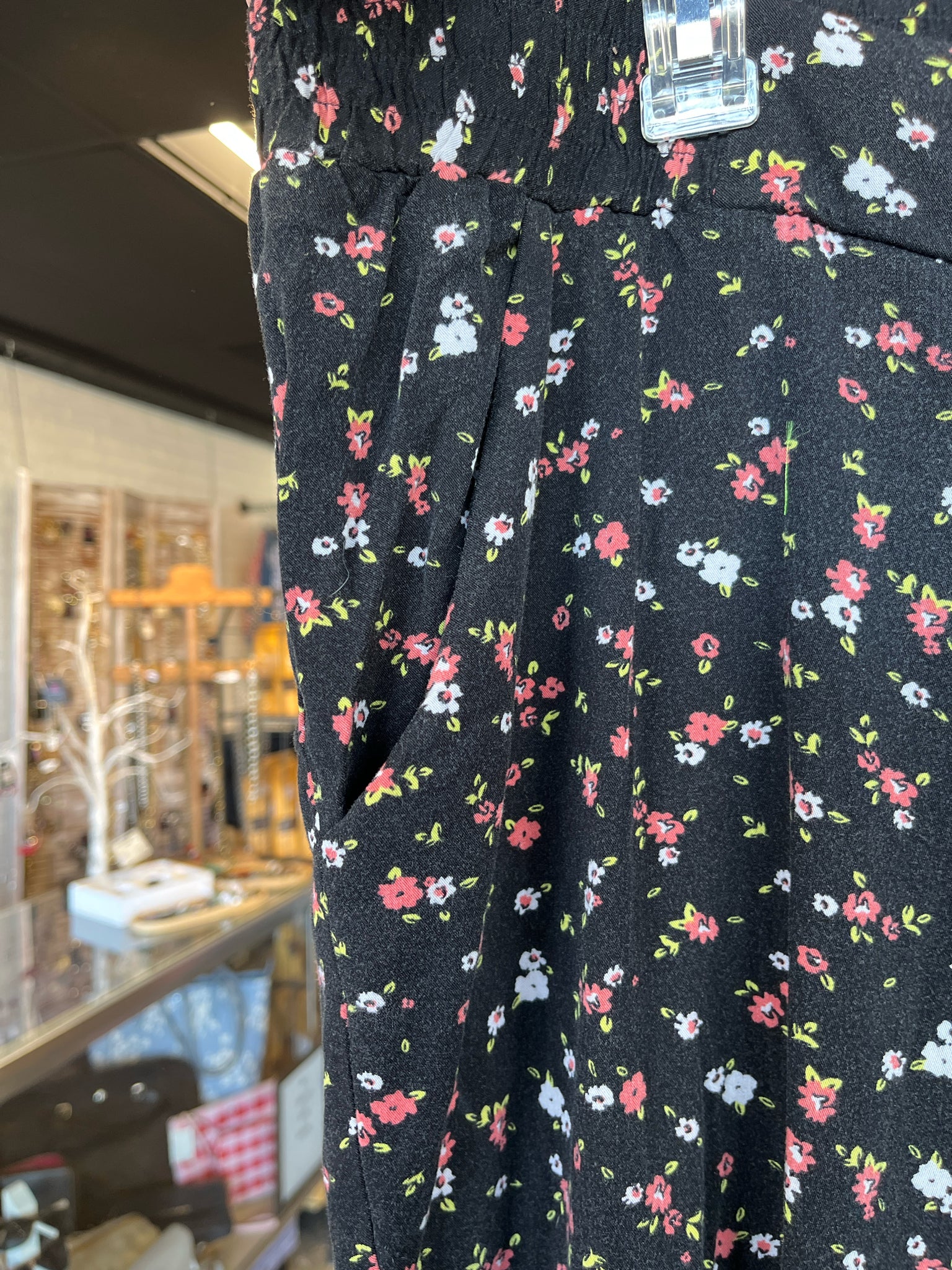 torrid Plus Bottoms Size 3 Pants