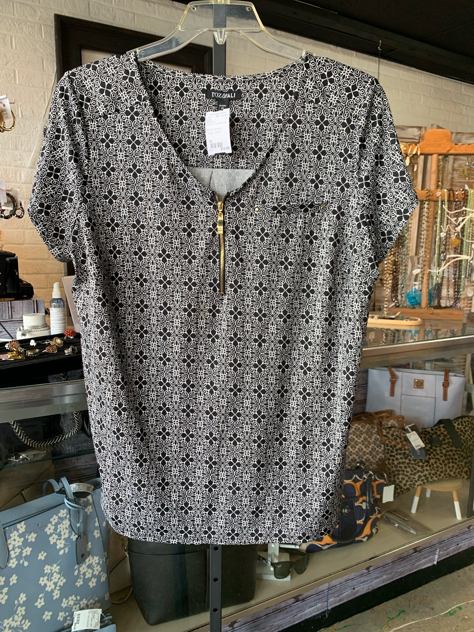ROZ & ALI Plus Tops Size 1X Blouse