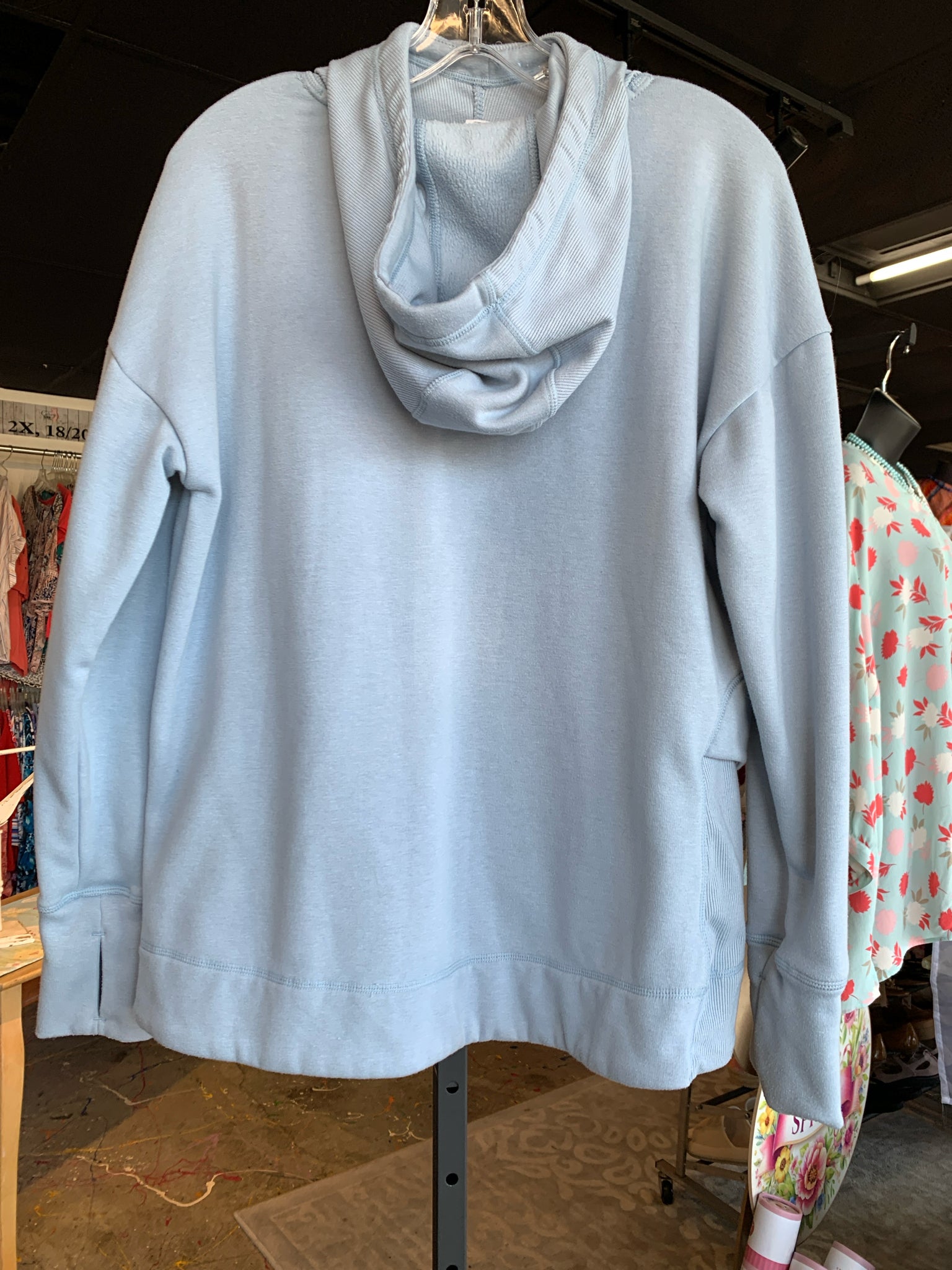 yogalicious Womens Outerwear Size L Sweatshirt