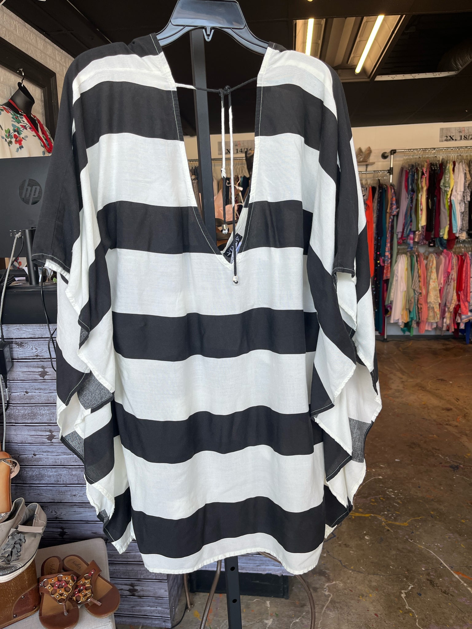 VENUS Womens Swimwear Size S/M Coverup