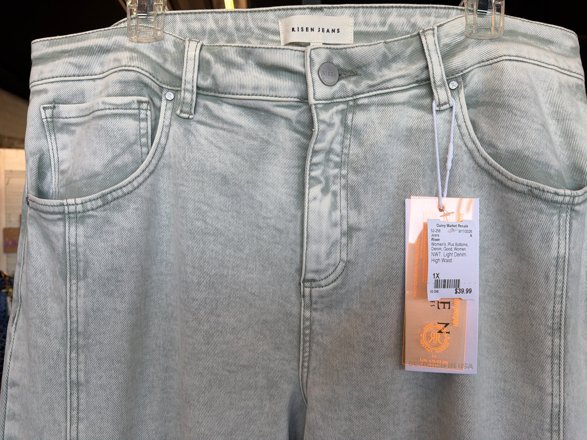 Risen Plus Bottoms Size 1X Jeans