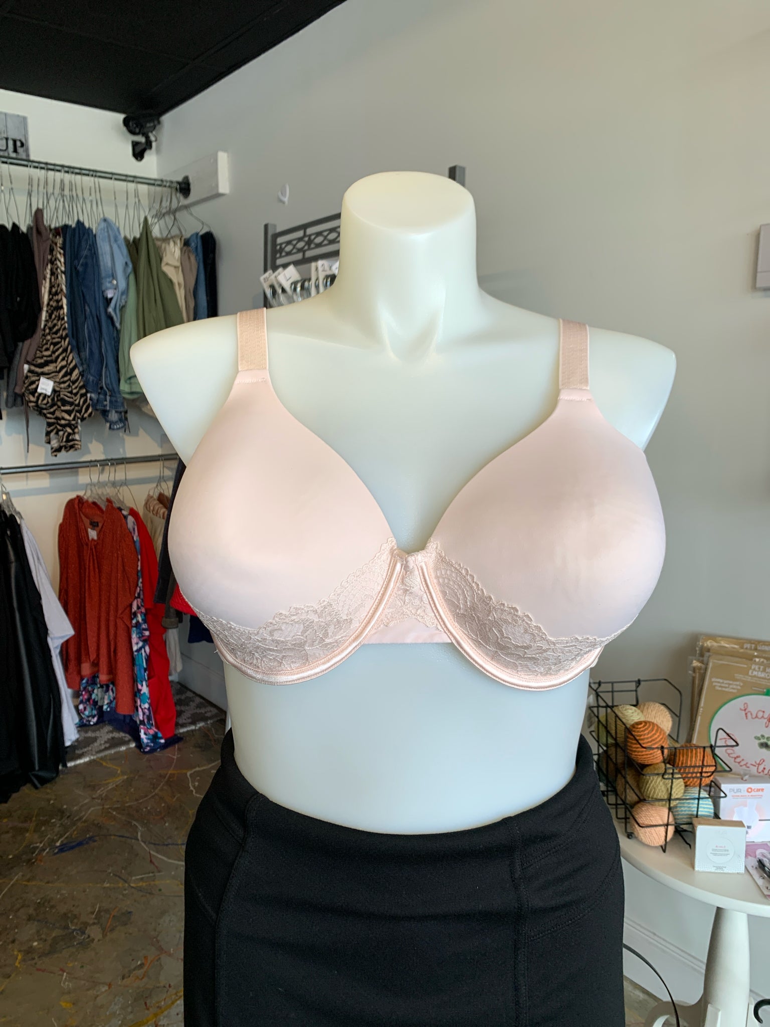 Vanity Fair Plus Lingerie Size 42D Bra