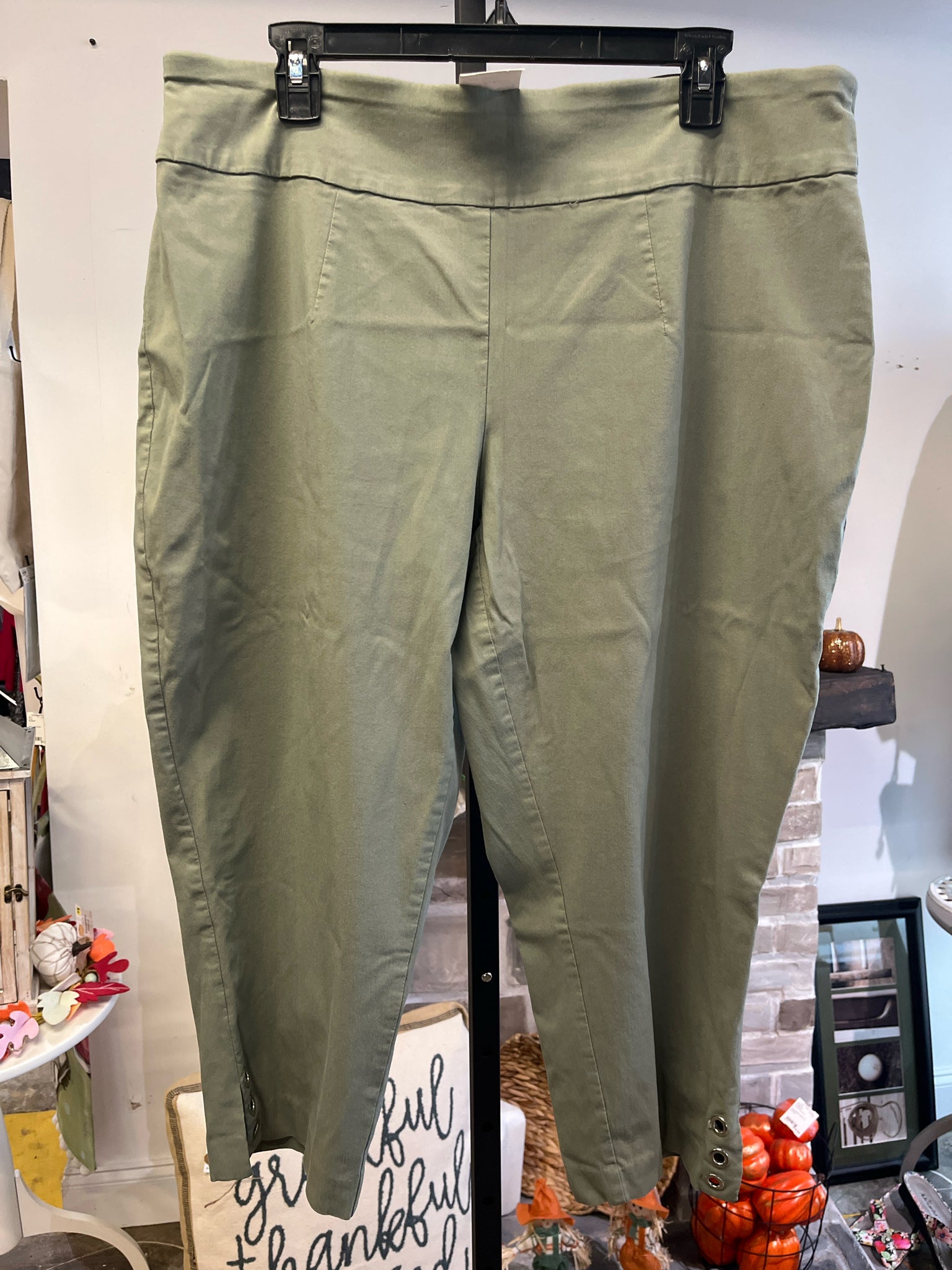 EST 1946 Plus Bottoms Size 18W Pants