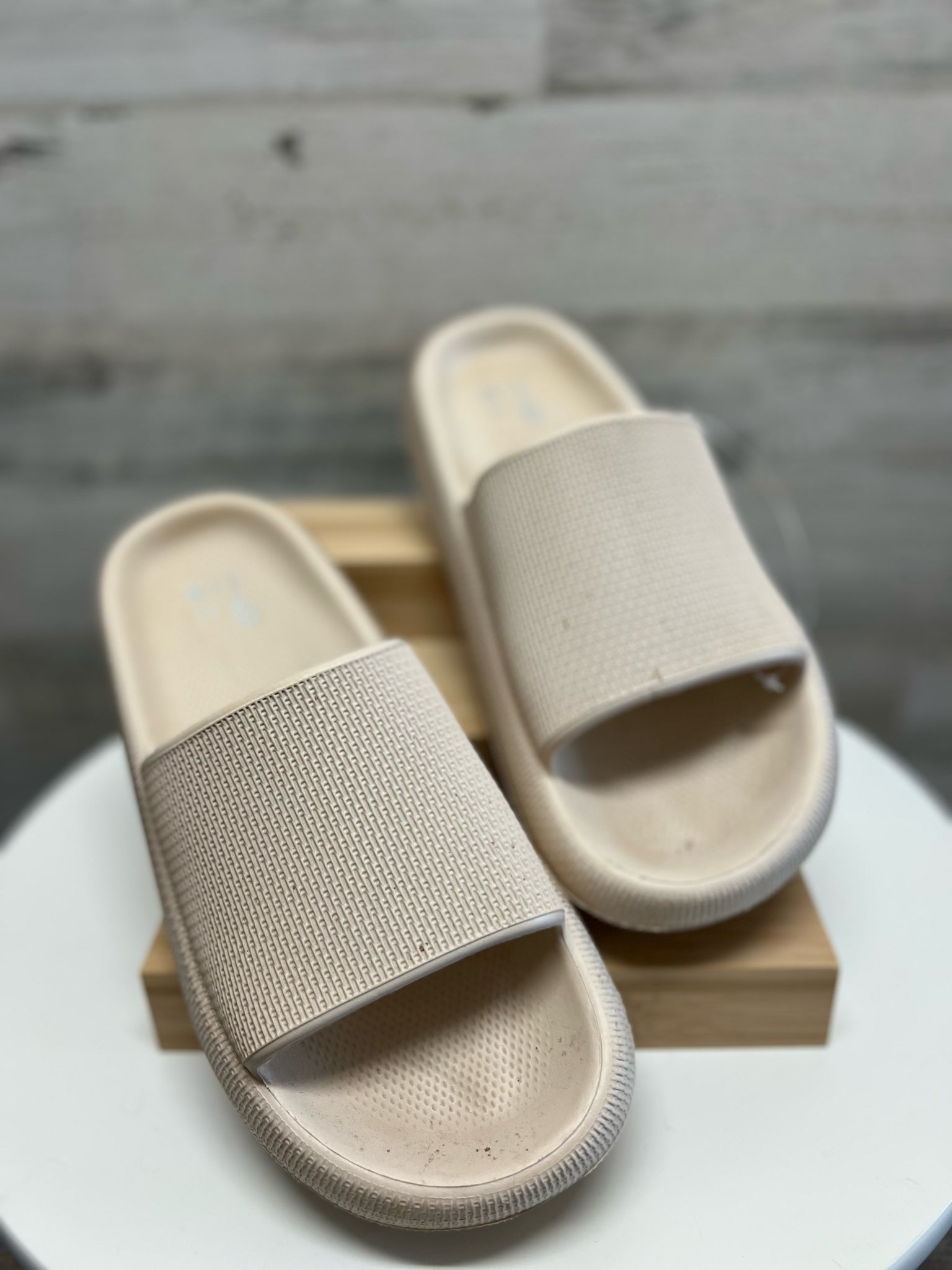 Xiw Shoes/Footwear 10.5 SHOES