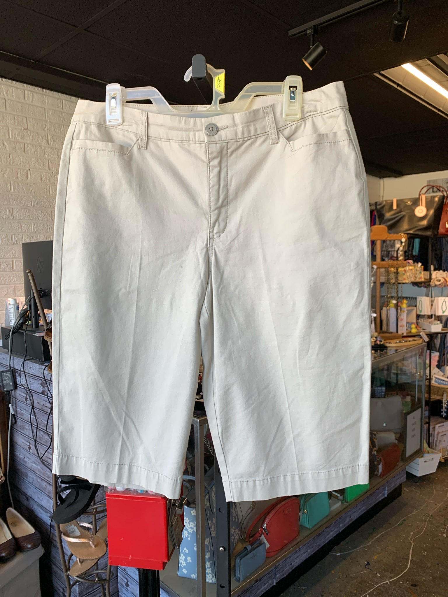Bandolino Womens Bottoms Size 10 Shorts