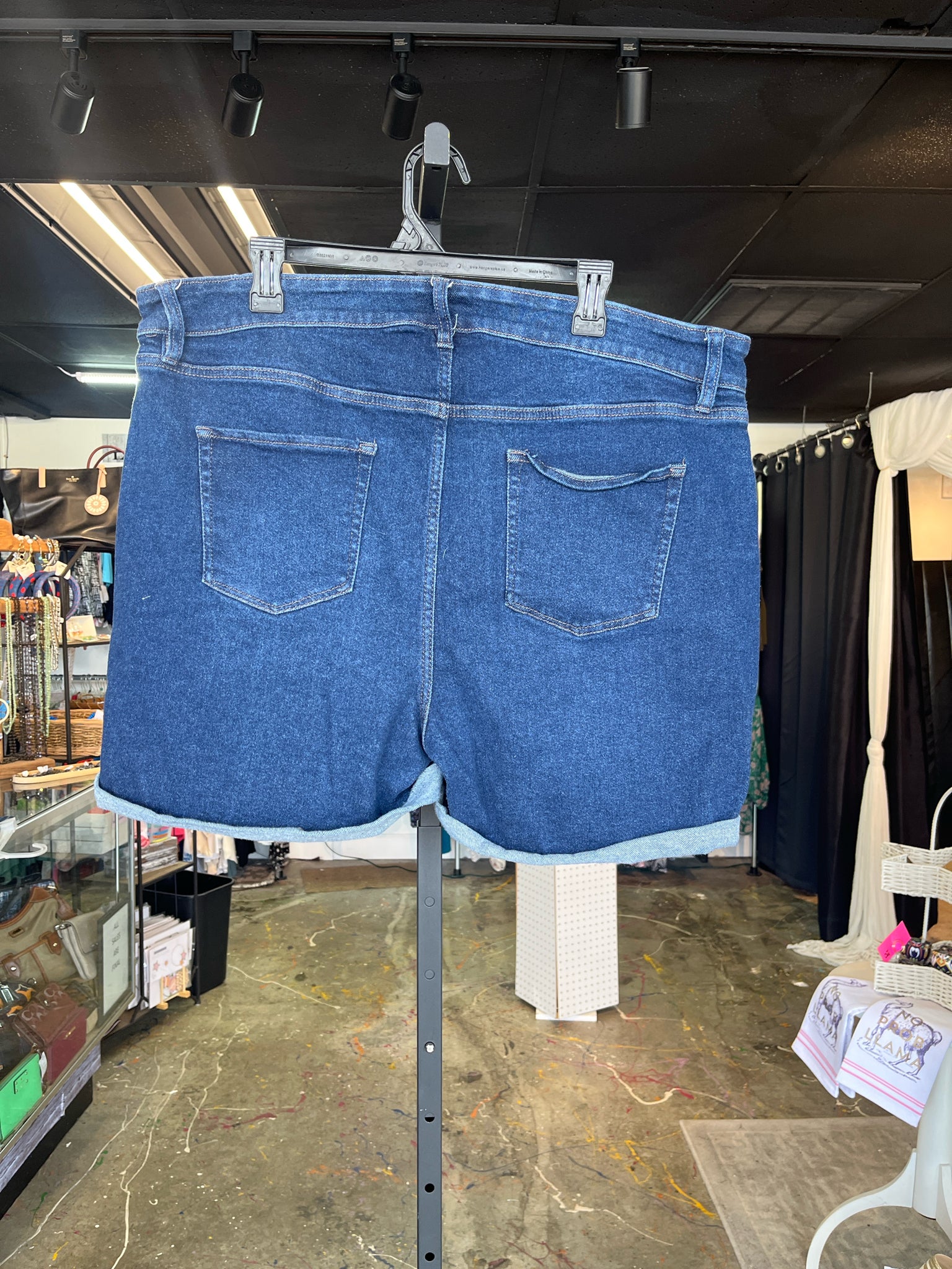 Ava & Viv Plus Bottoms Size 18W Shorts