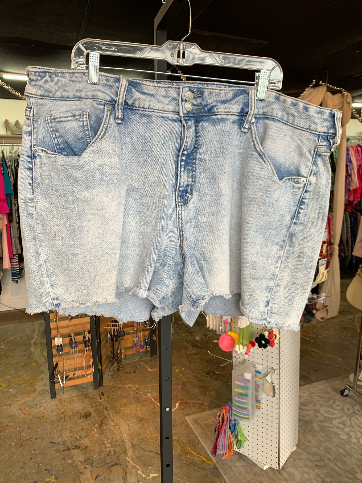 Ava & Viv Plus Bottoms Size 24W Shorts