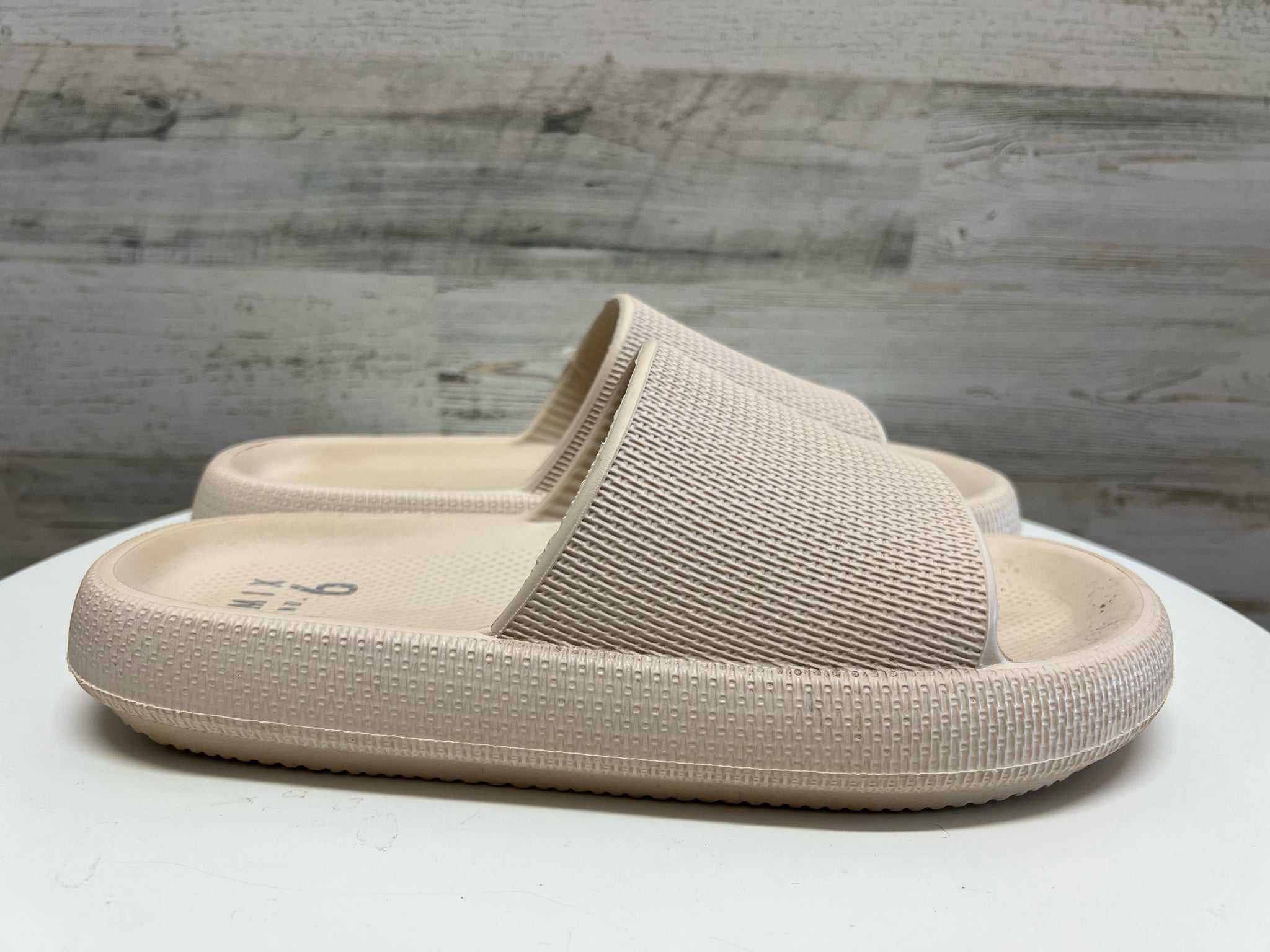 Xiw Shoes/Footwear 10.5 SHOES