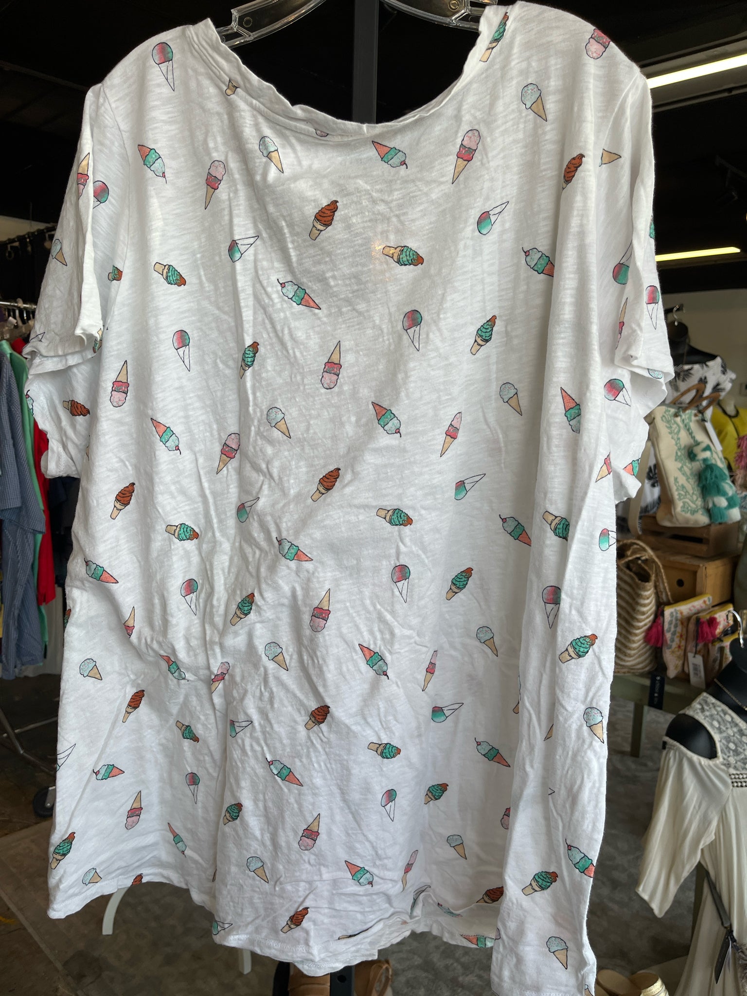 torrid Plus Tops Size 4 Shirt
