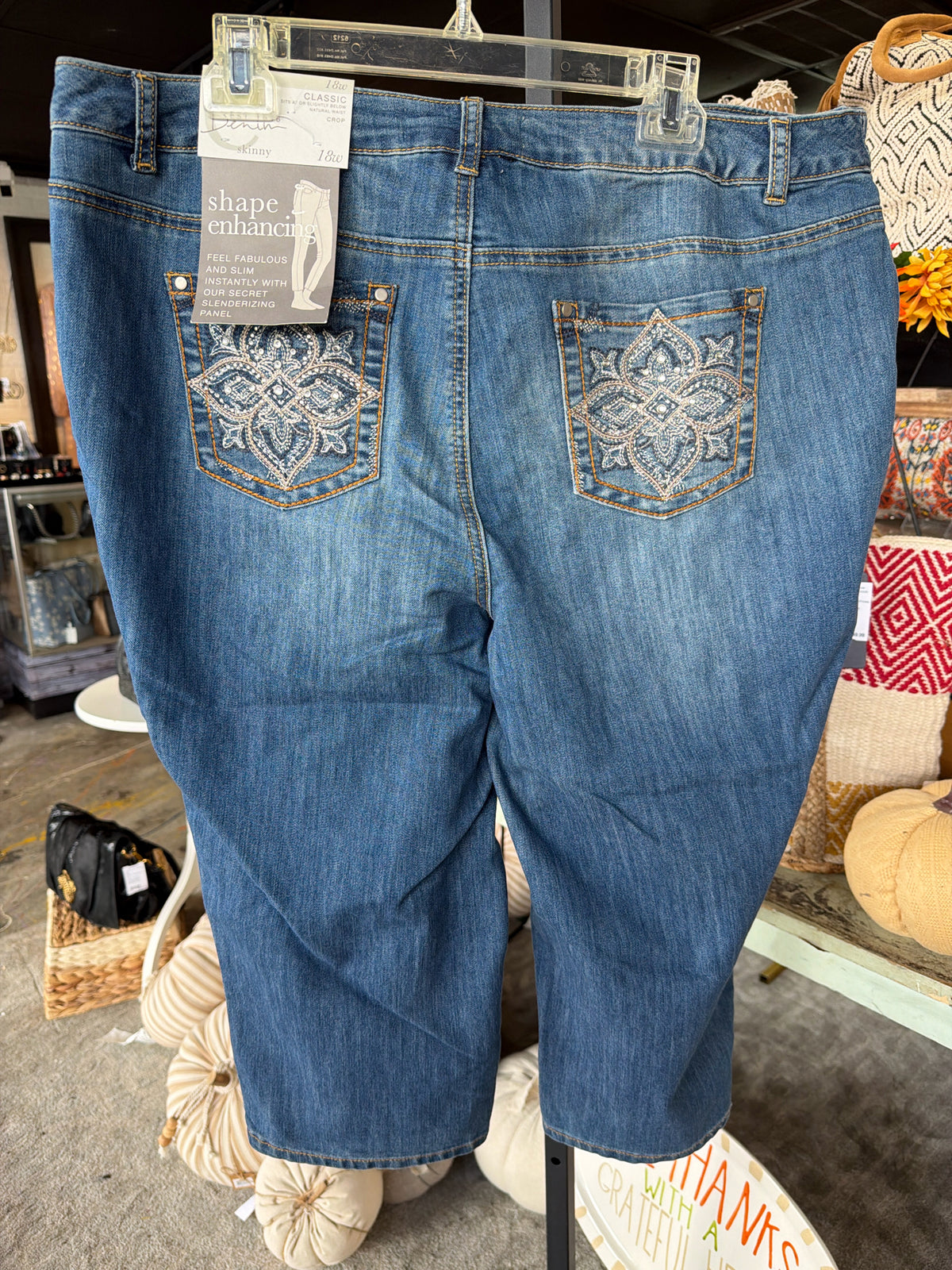 EST 1946 Plus Bottoms Size 18W Jeans