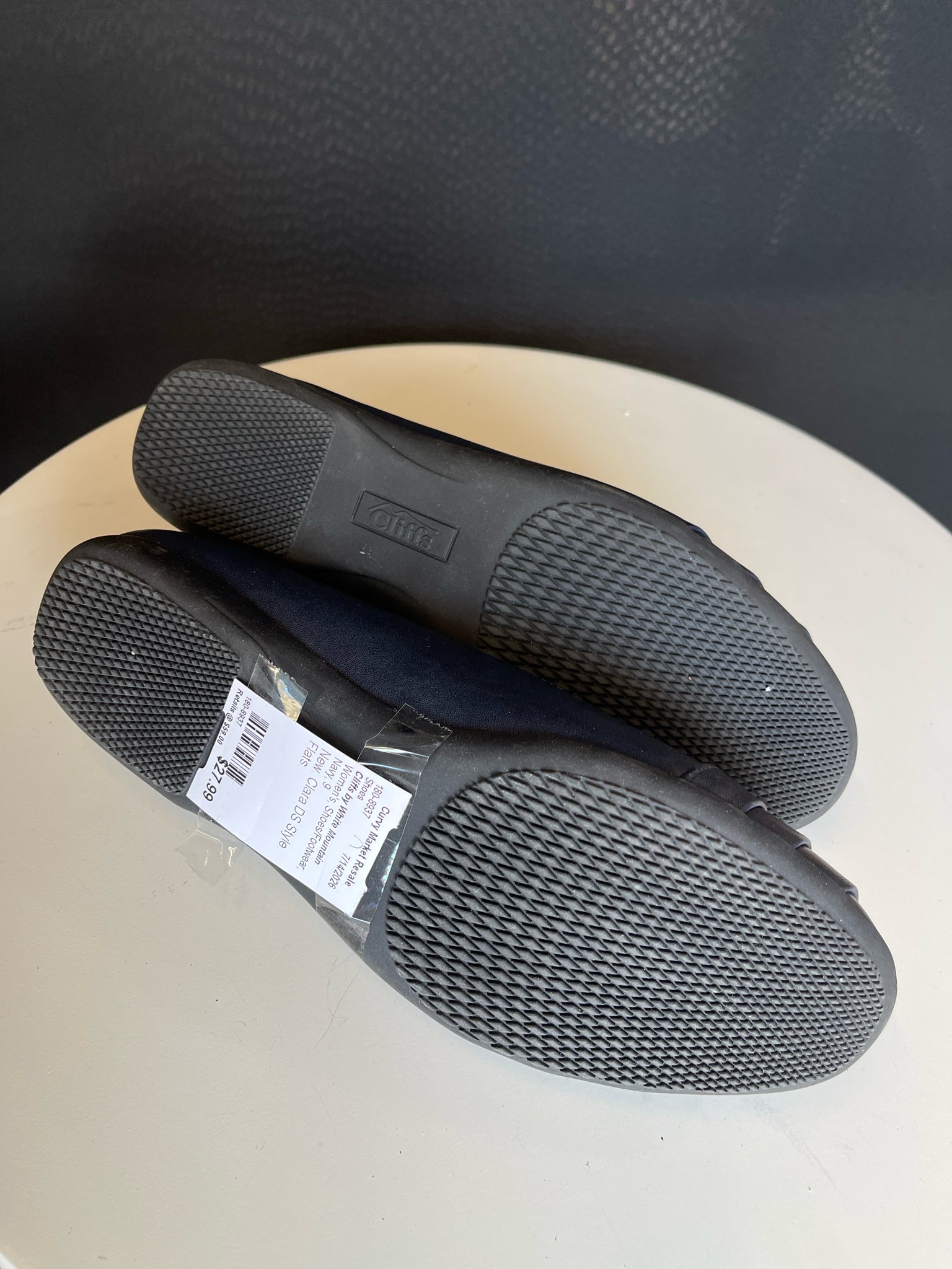 Cliffs by White Mountain Shoes/Footwear 9 Shoes