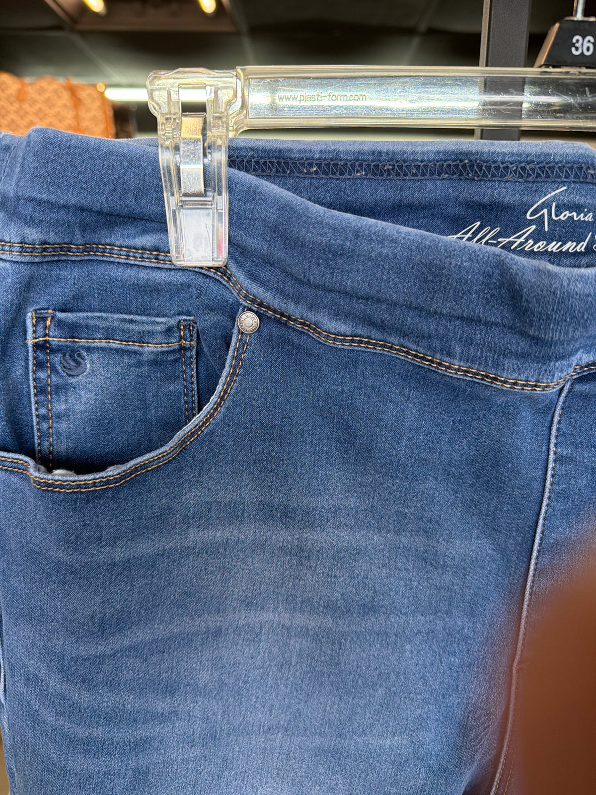 GLORIA VANDERBILT Plus Bottoms Size 16W Jeans