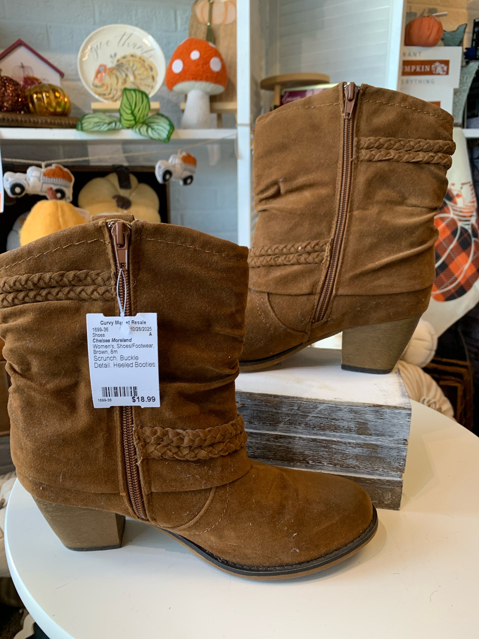 Chelsea Moreland Shoes/Footwear 8m Shoes