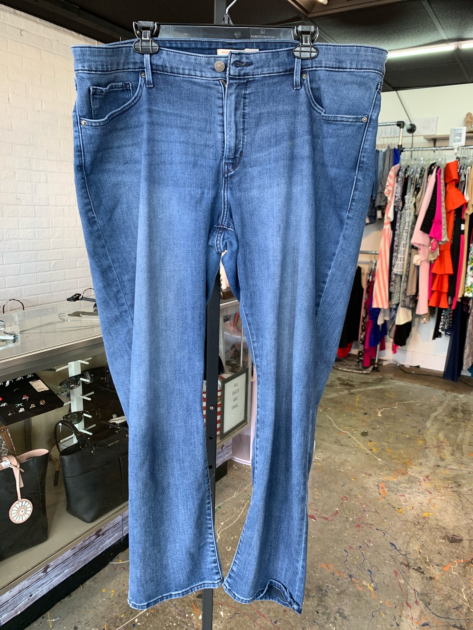 levis Plus Bottoms Size 24W Jeans