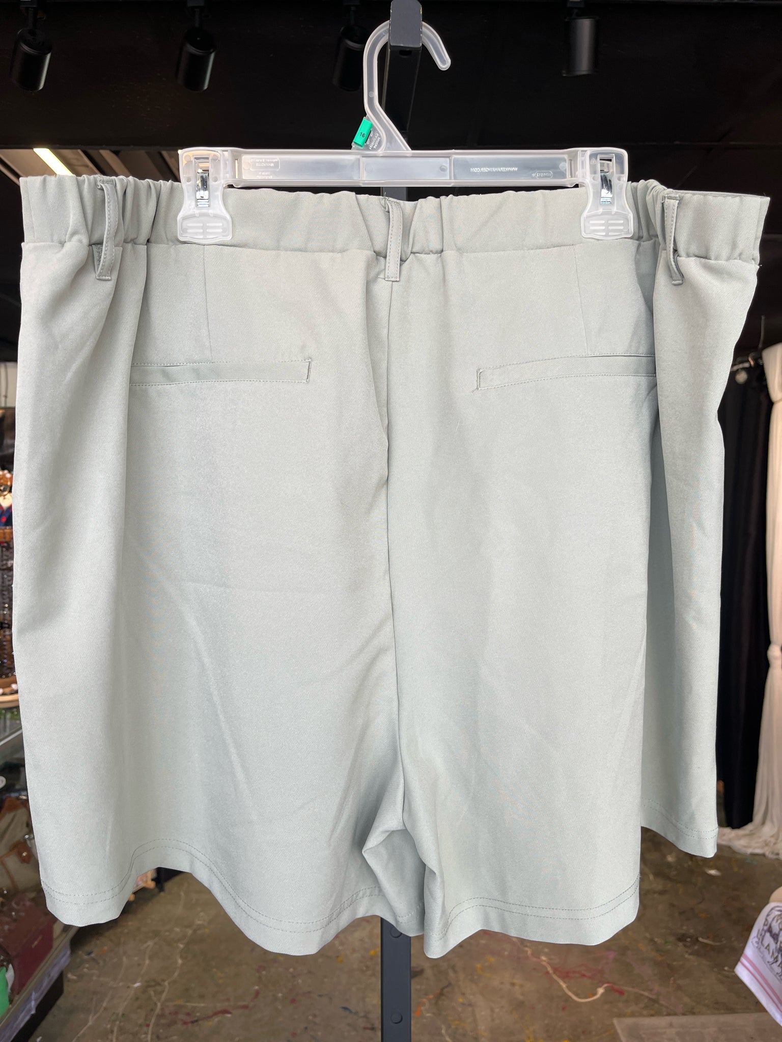 32 Cool Womens Bottoms Size XXL Shorts