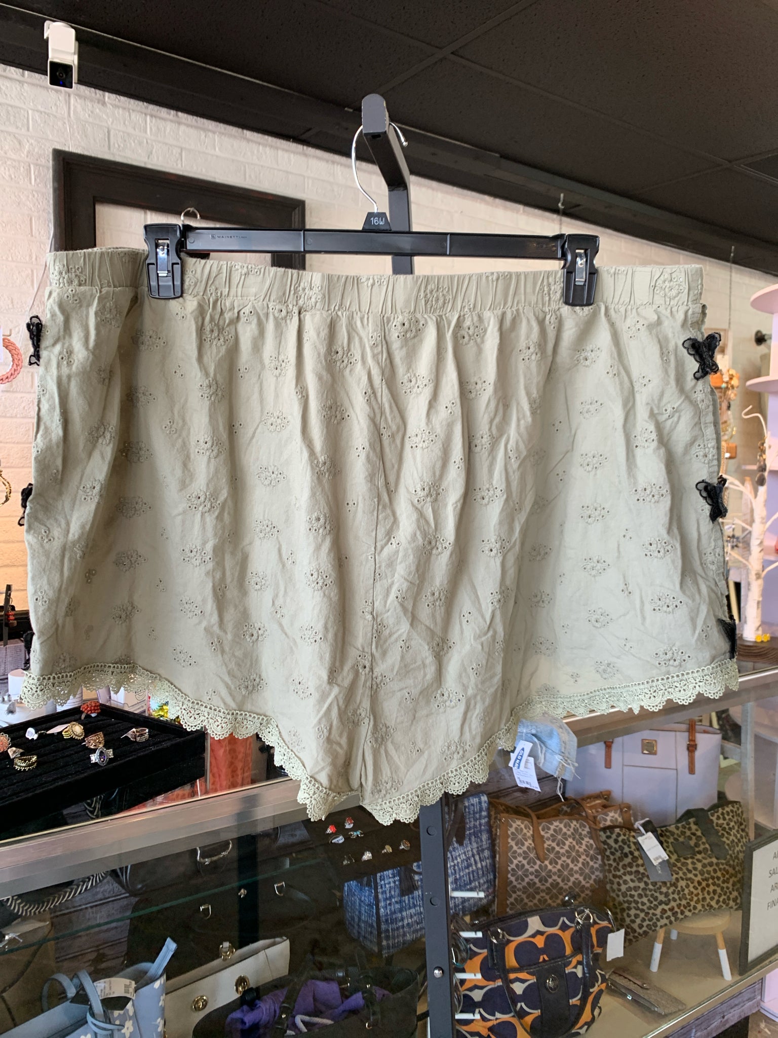 Thorne & Fable Plus Bottoms Size 4 Shorts