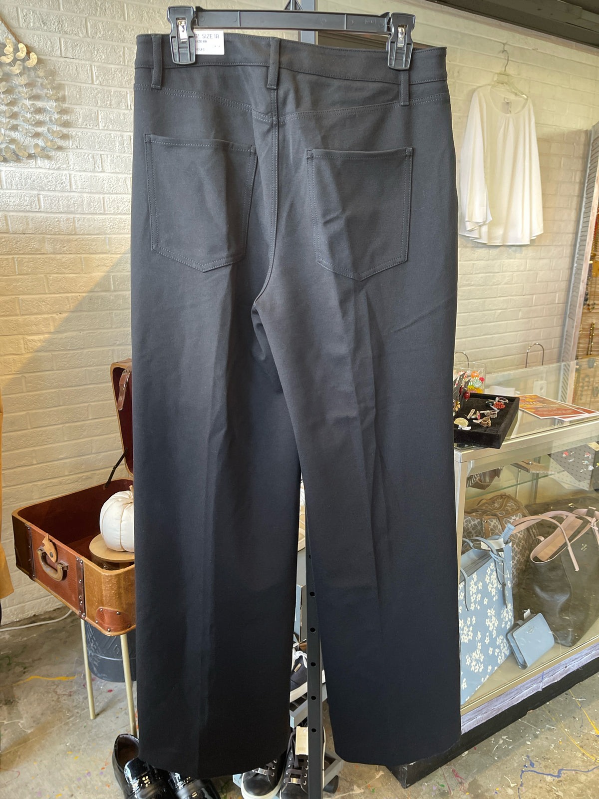 Chicos Womens Bottoms Size 1R Pants
