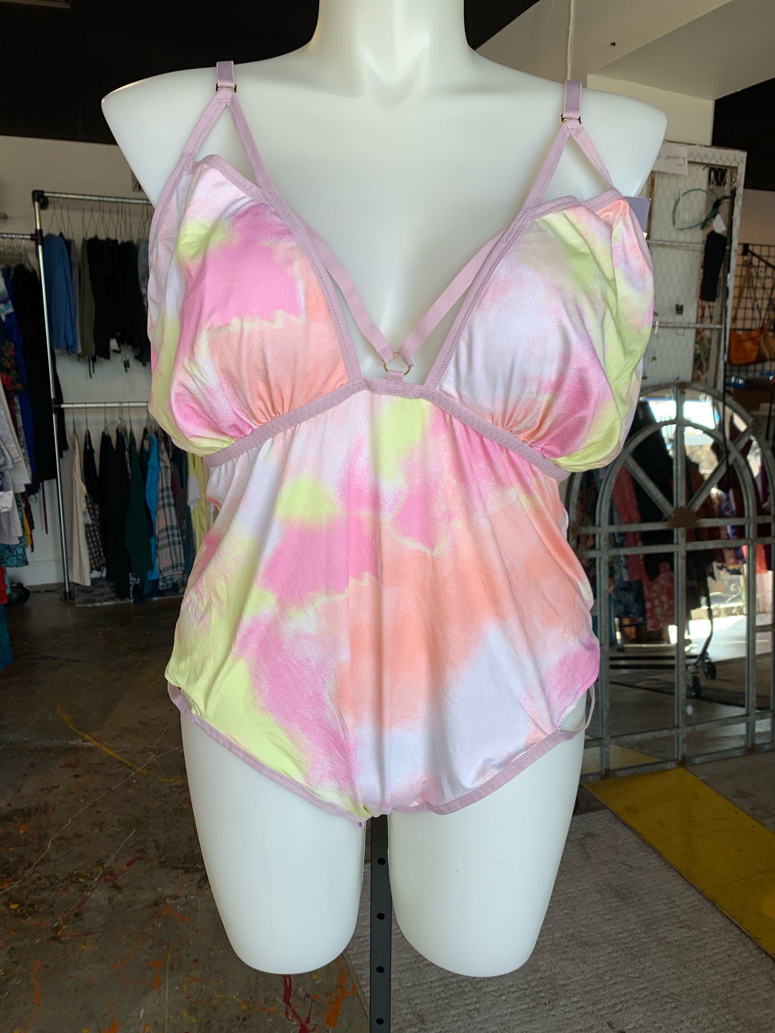 Cacique Plus Lingerie Size 30/32 Bodysuit
