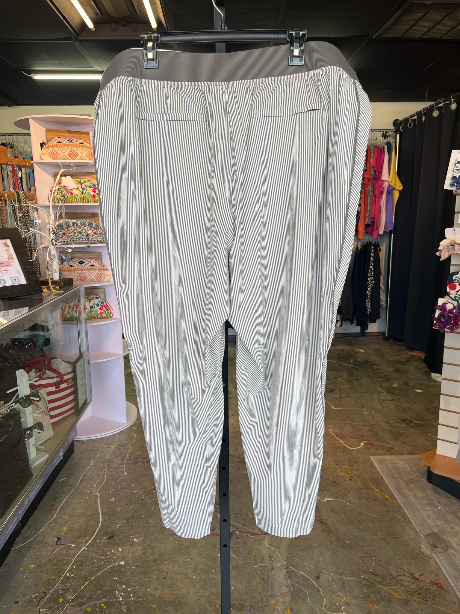 Athleta Plus Bottoms Size 22 Pants
