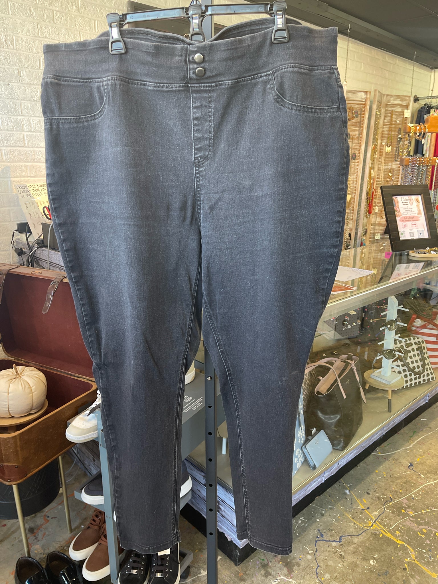 No Brand Plus Bottoms Size 20/22 Jeans