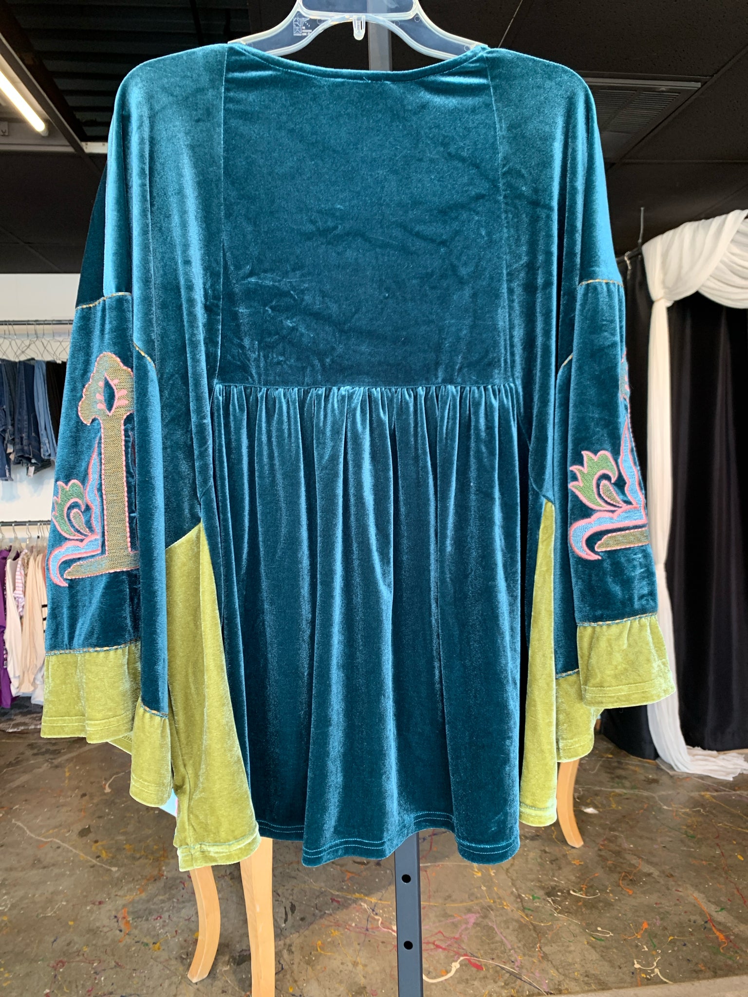 EASEL Plus Tops Size 1X Blouse