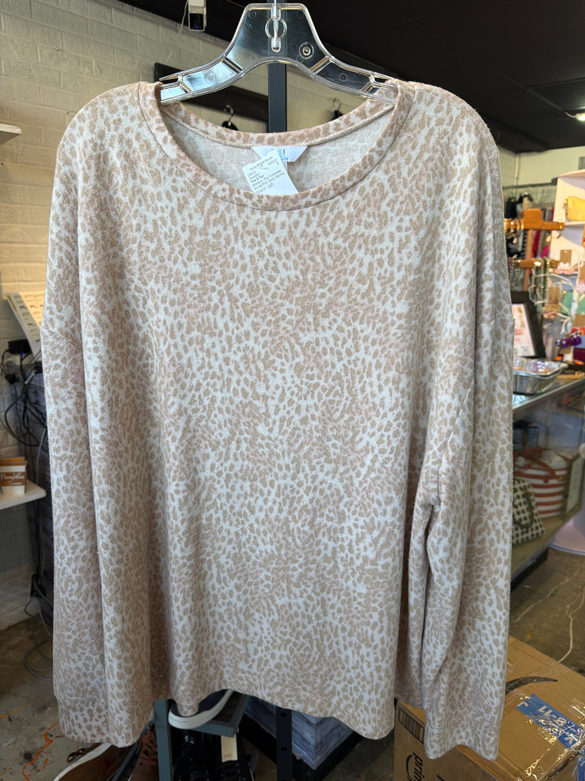 Time & True Plus Outerwear Size 22 Sweatshirt