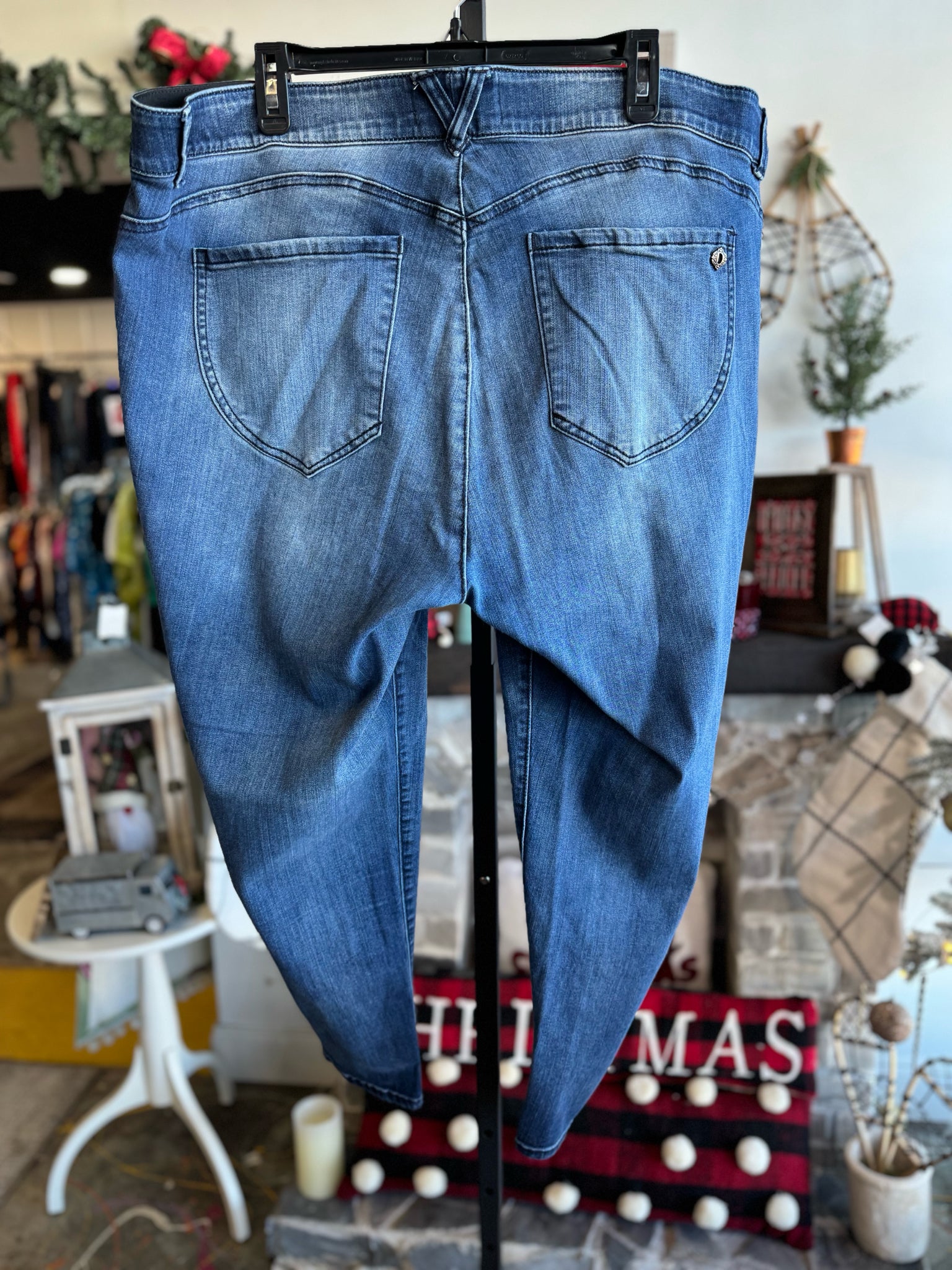 American Rag Plus Bottoms Size 22W Jeans