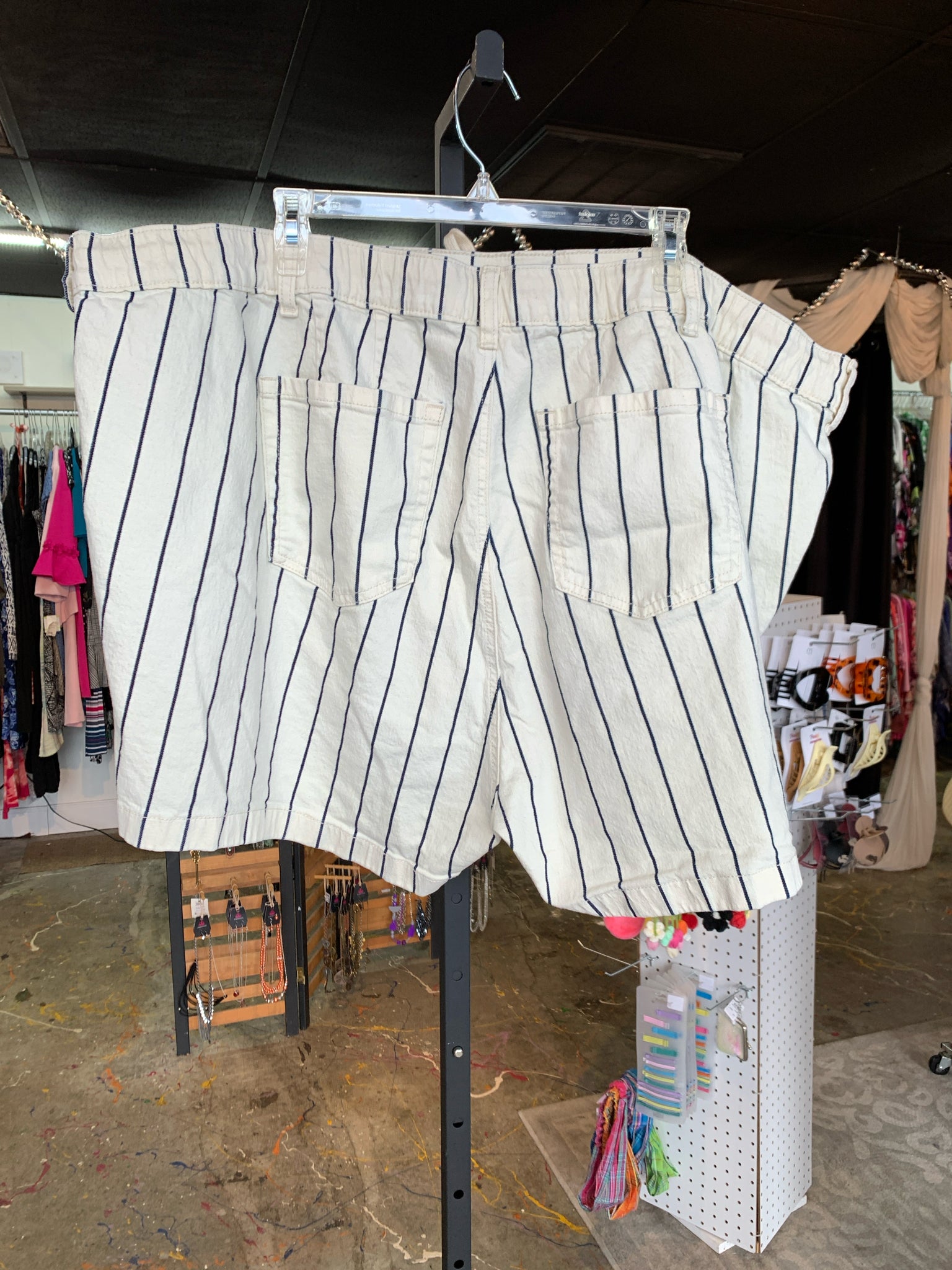 torrid Plus Bottoms Size 4 Shorts