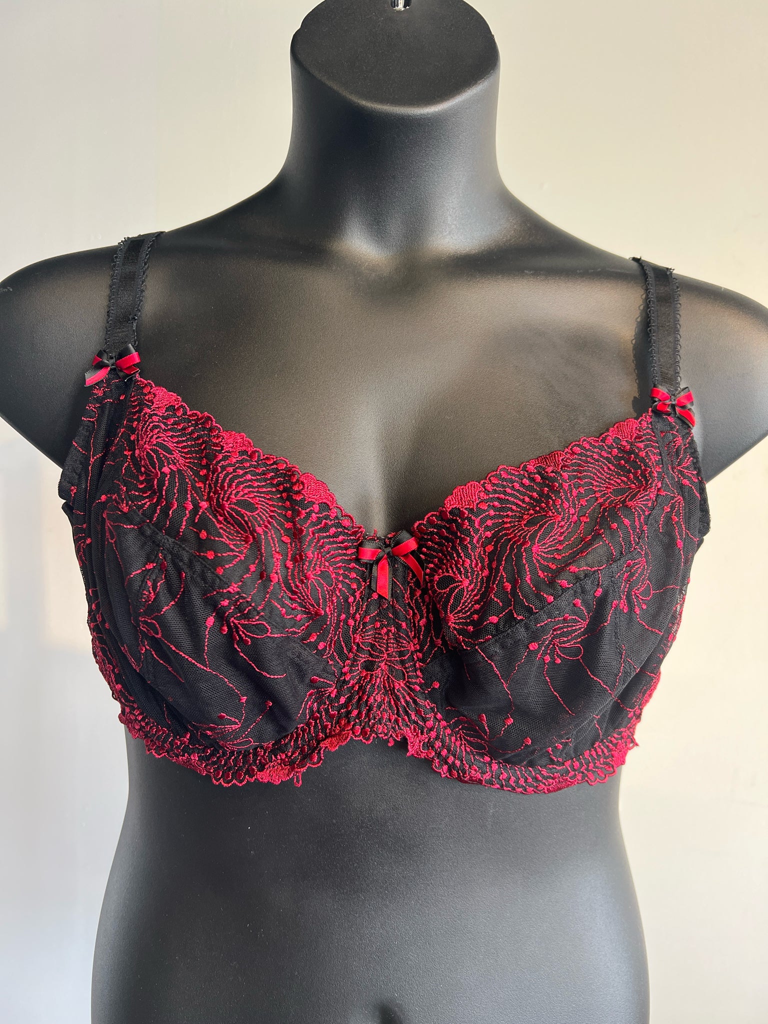 Parfait Womens Lingerie Size 40D Bra