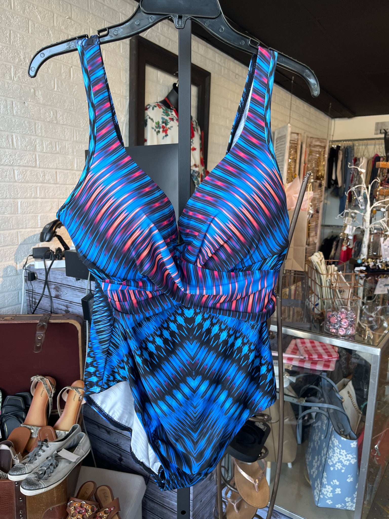 Miraclesuit Plus Swimwear Size 14 Swimsuit