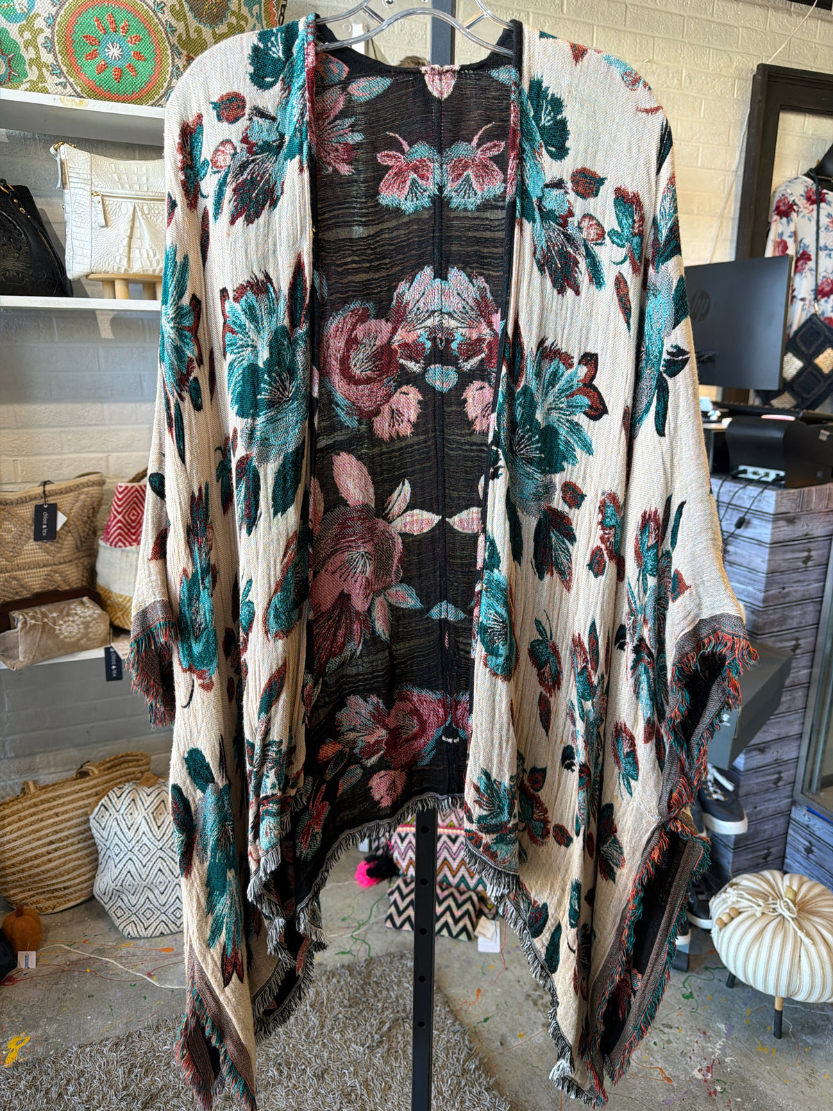 Avenue Black Shawl