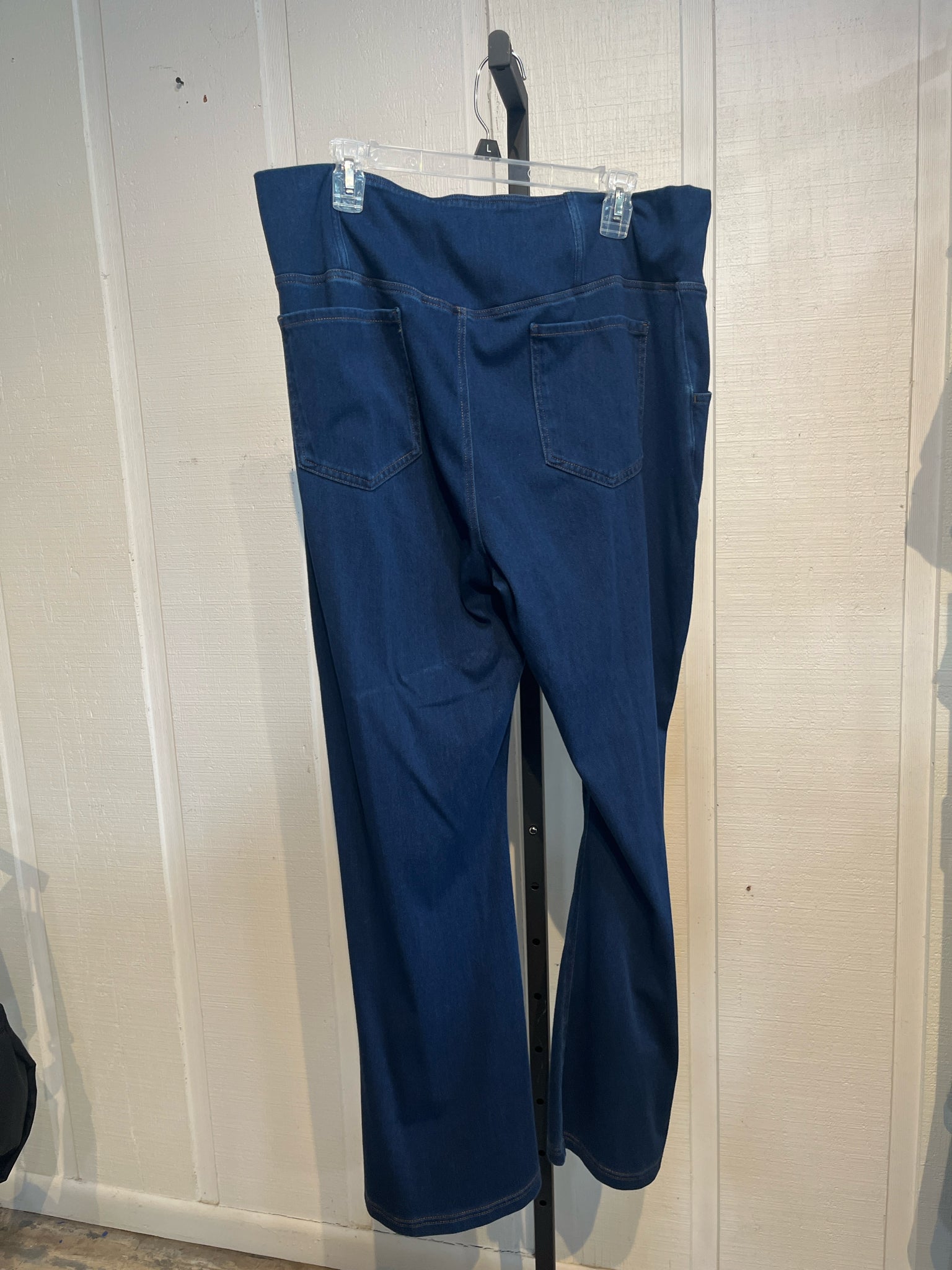 Halara Plus Bottoms Size 3X Jeans