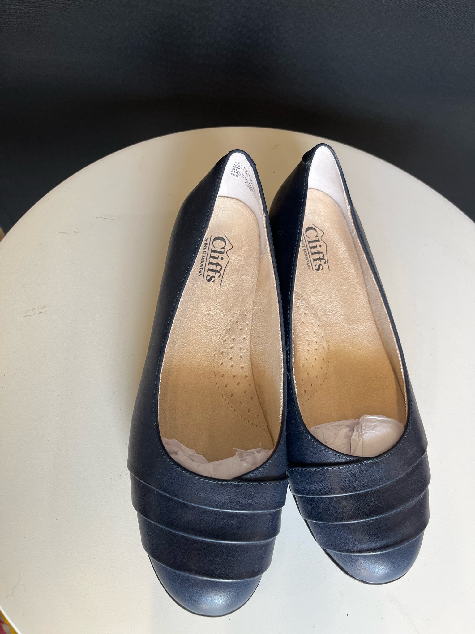 Cliffs by White Mountain Shoes/Footwear 9 Shoes