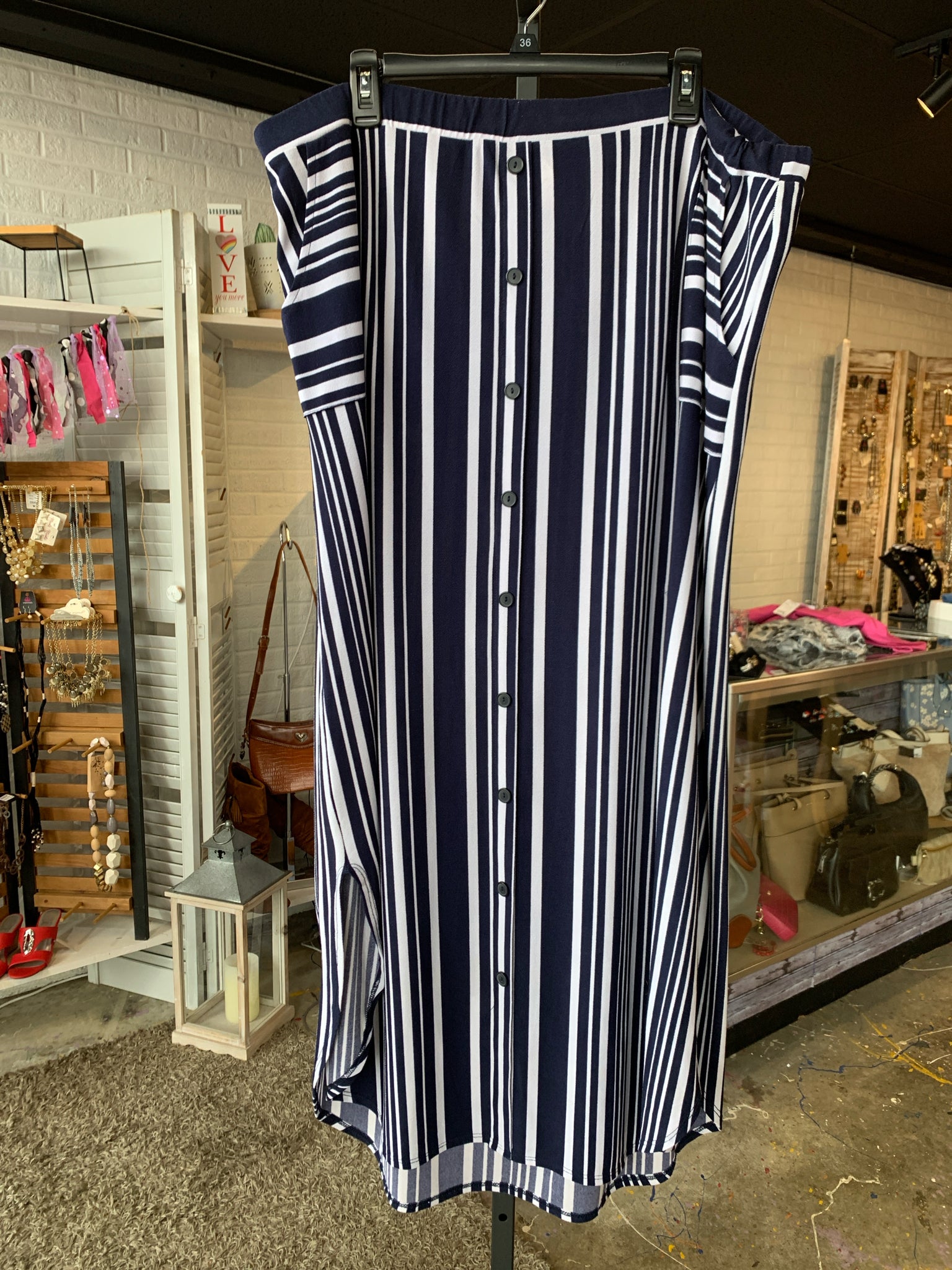 EST 1946 Plus Bottoms Size 22/24 Skirt