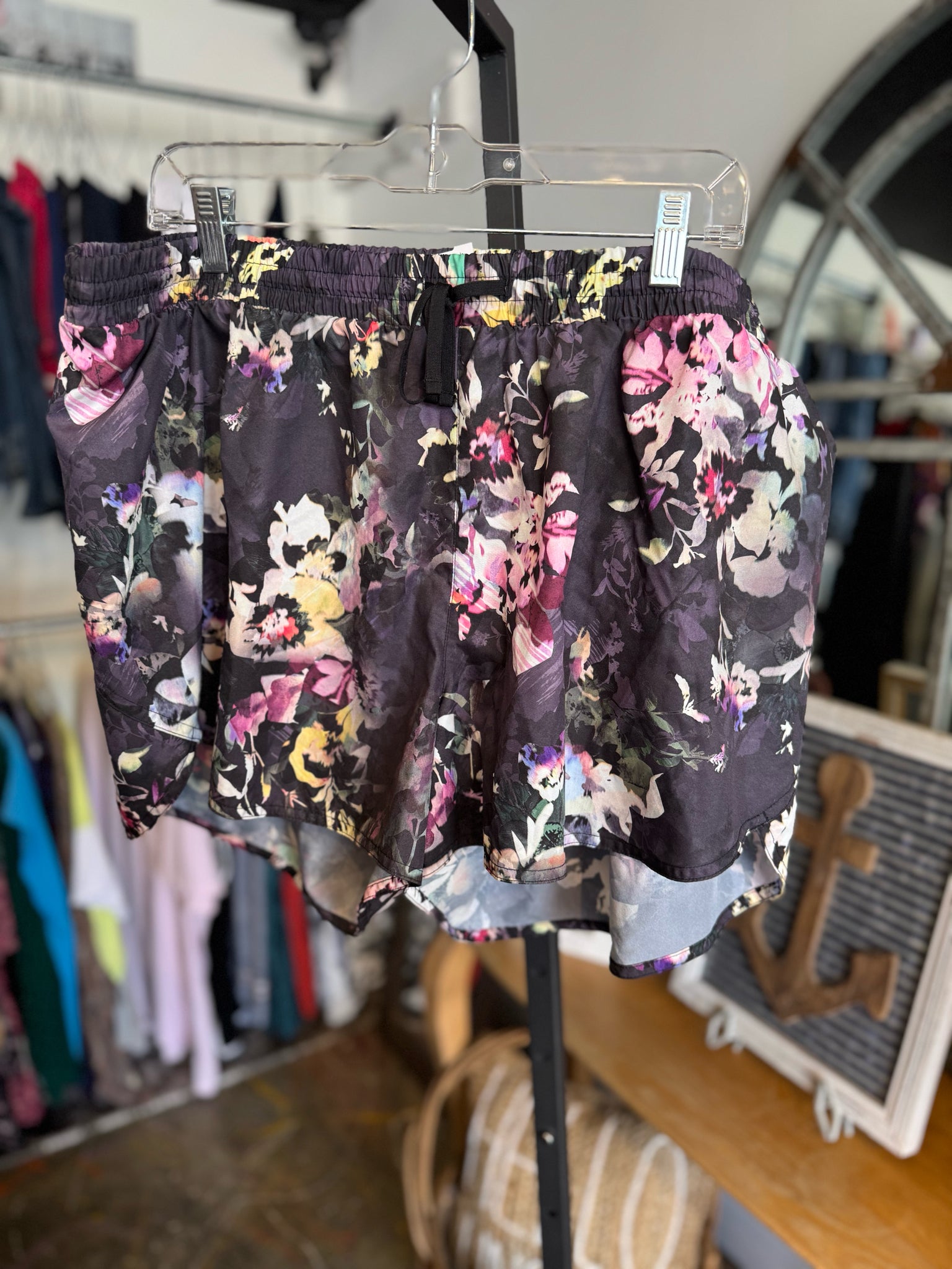 Old Navy Plus Bottoms Size 2X Shorts