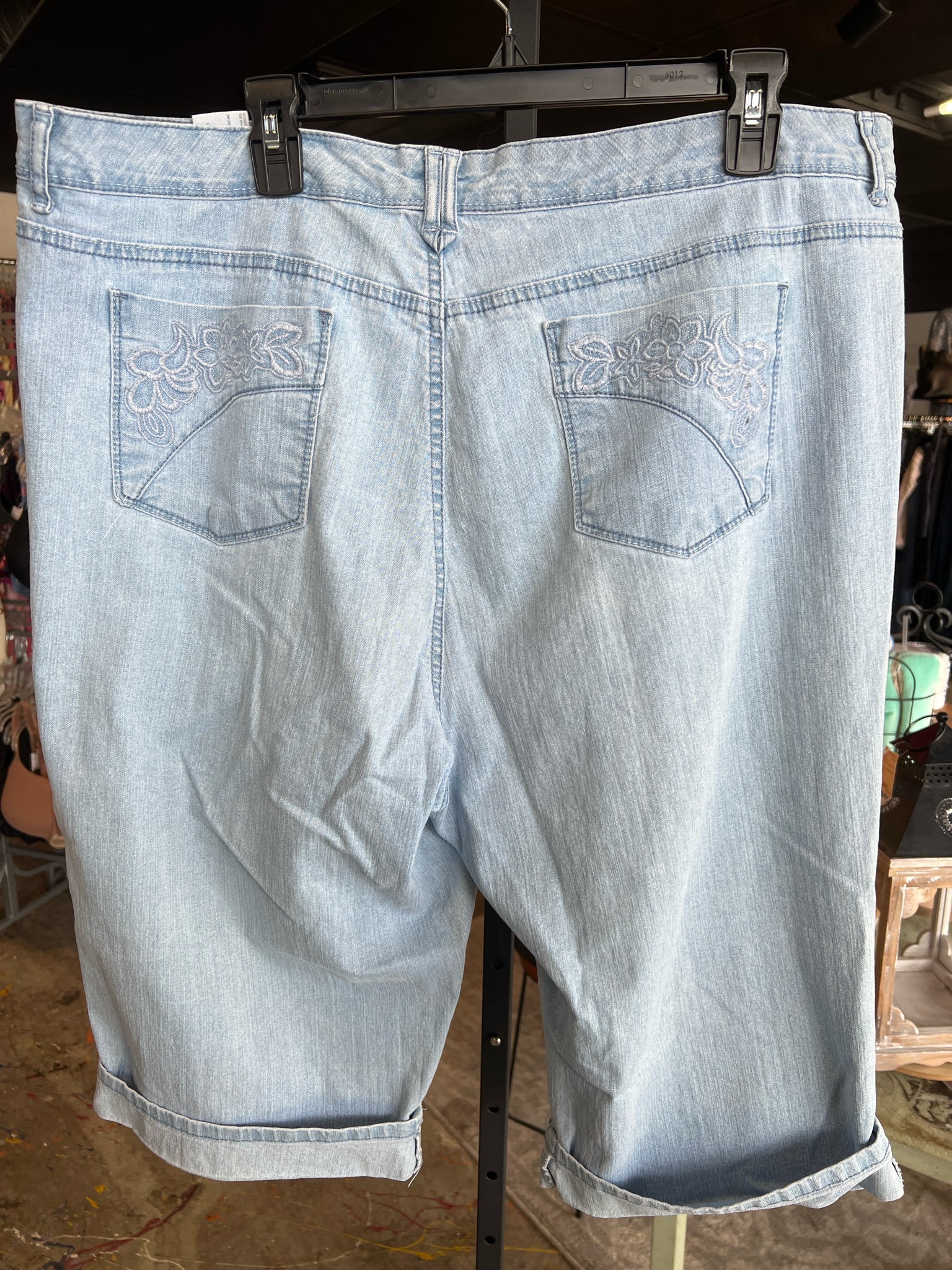 GLORIA VANDERBILT Plus Bottoms Size 20W Shorts