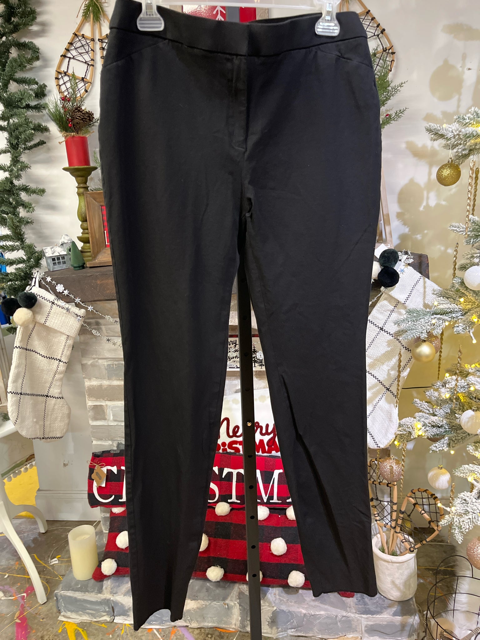 Chicos Womens Bottoms Size 1.5R Pants