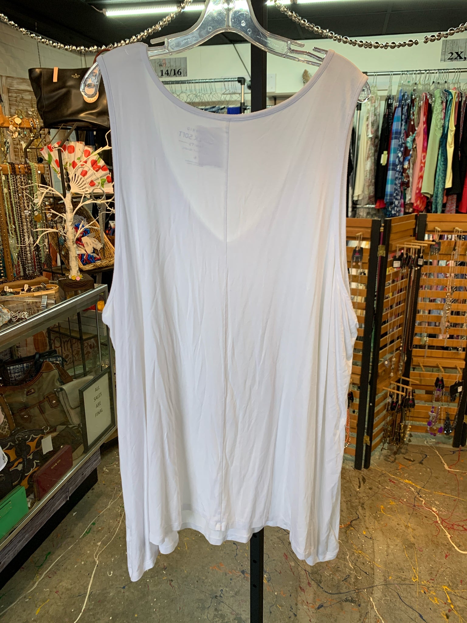torrid Plus Tops Size 6 Tank Top