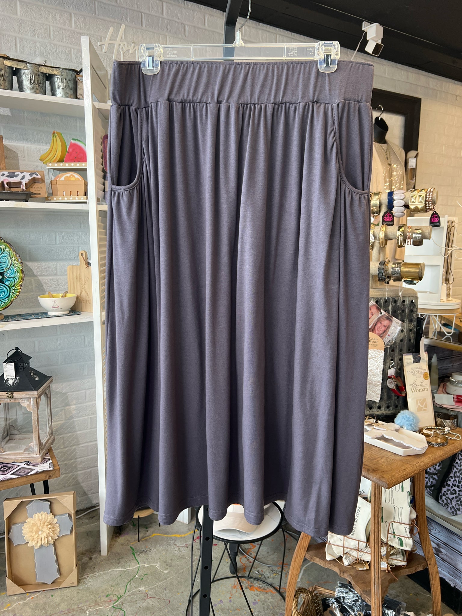BloomChic Plus Bottoms Size 22/24 Skirt