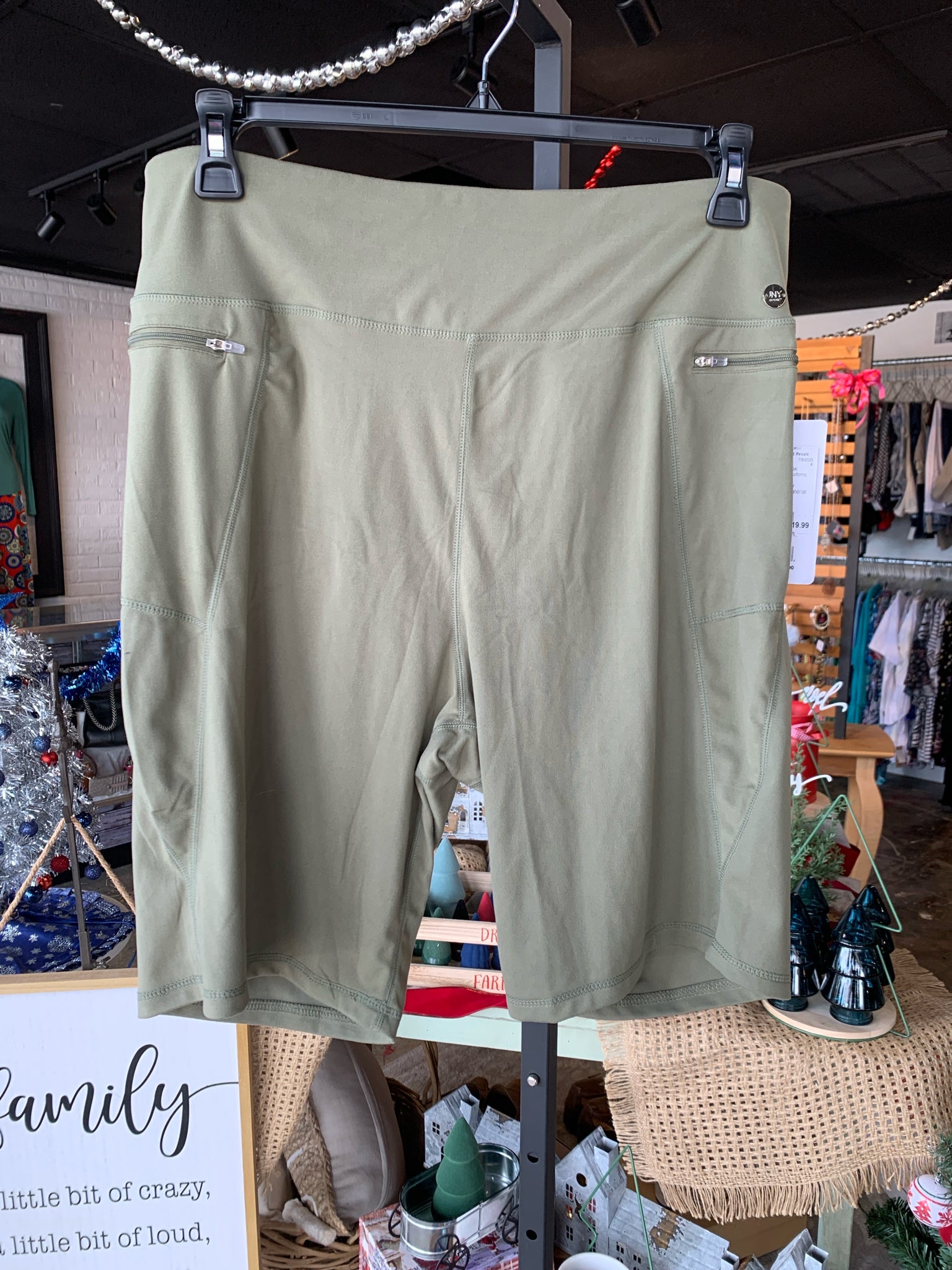 JONES NEW YORK Plus Bottoms Size 2X Shorts